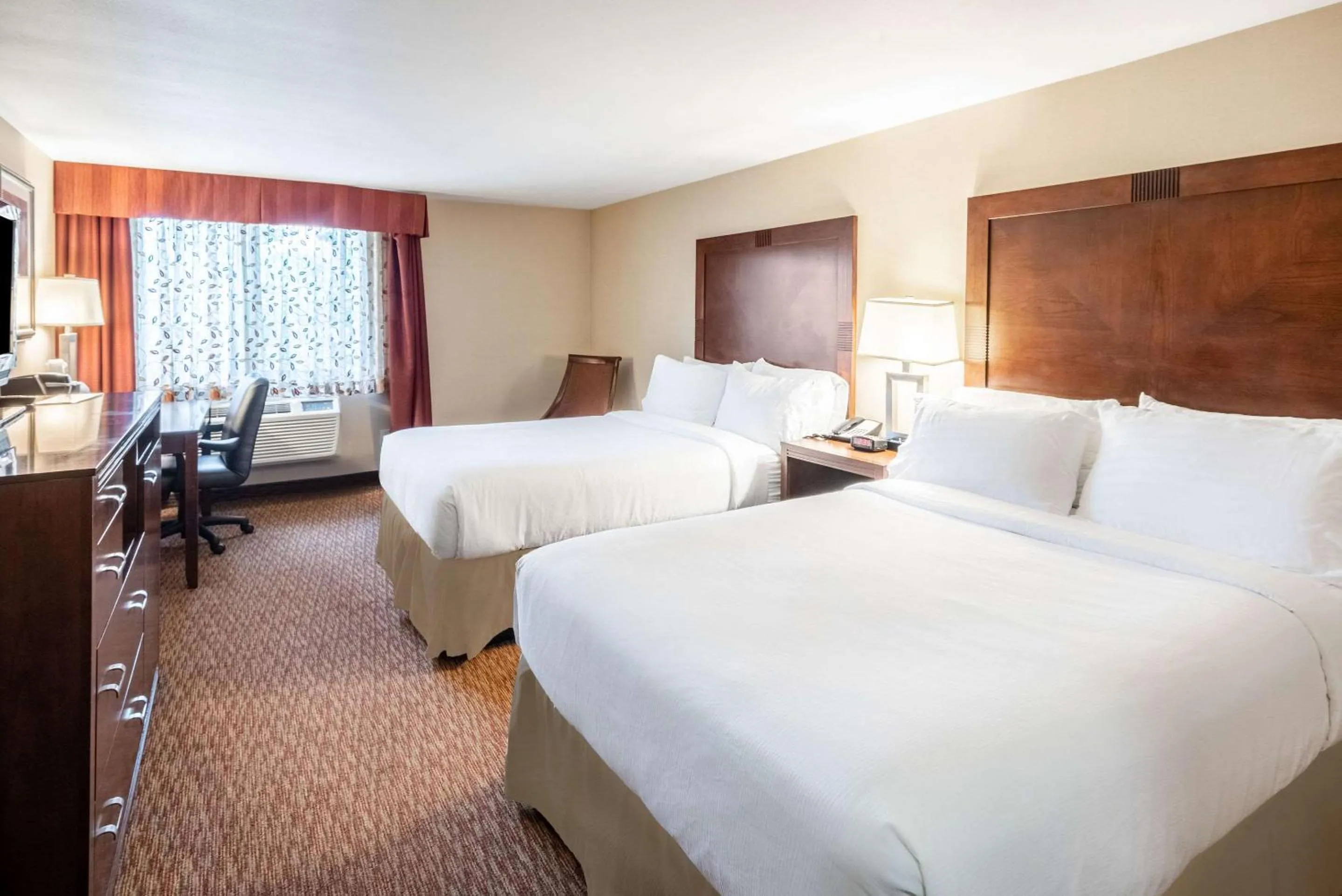 Photo of the whole room in The Grand Hotel, Ascend Hotel Collection