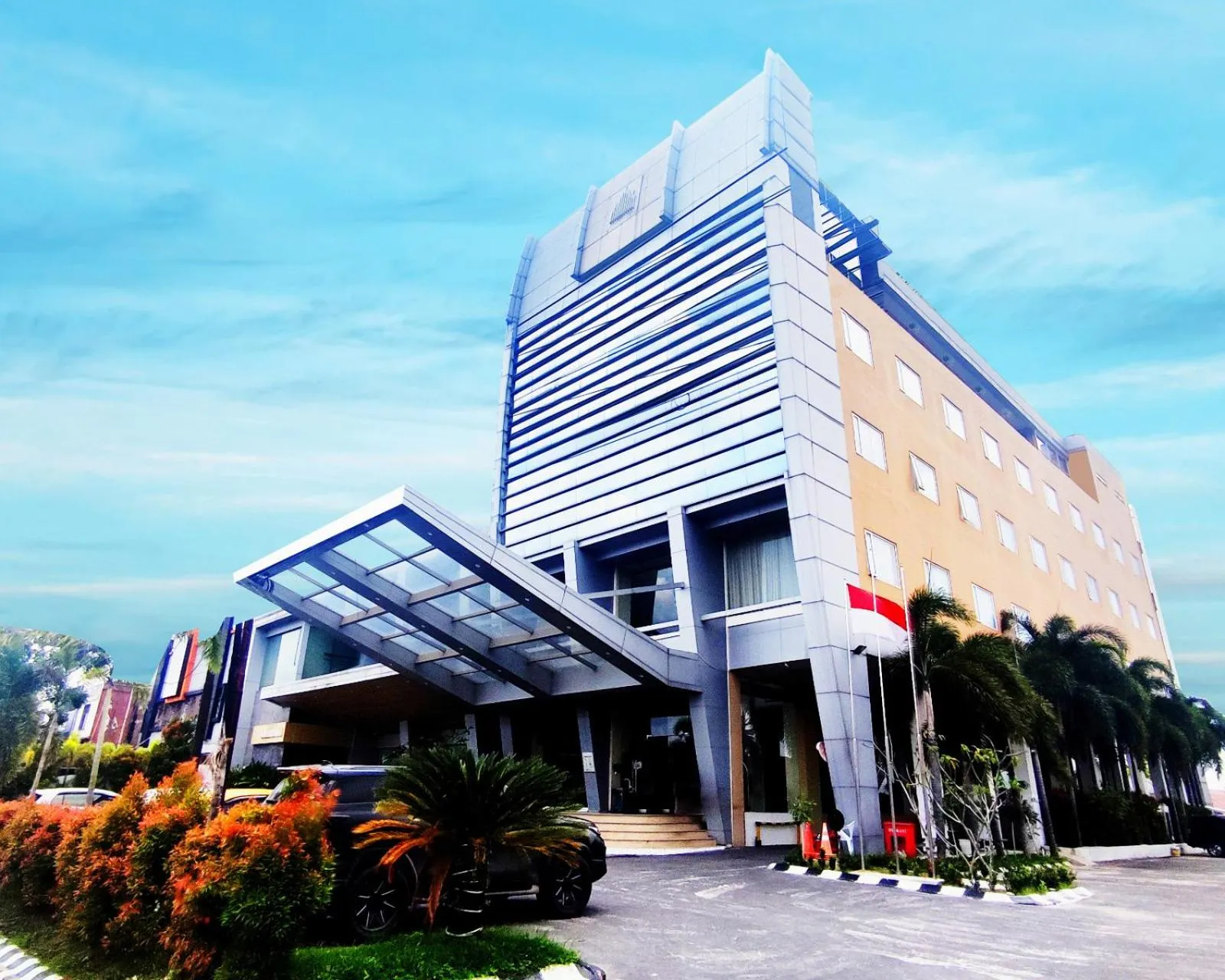 Property building in Royal Asnof Hotel Pekanbaru