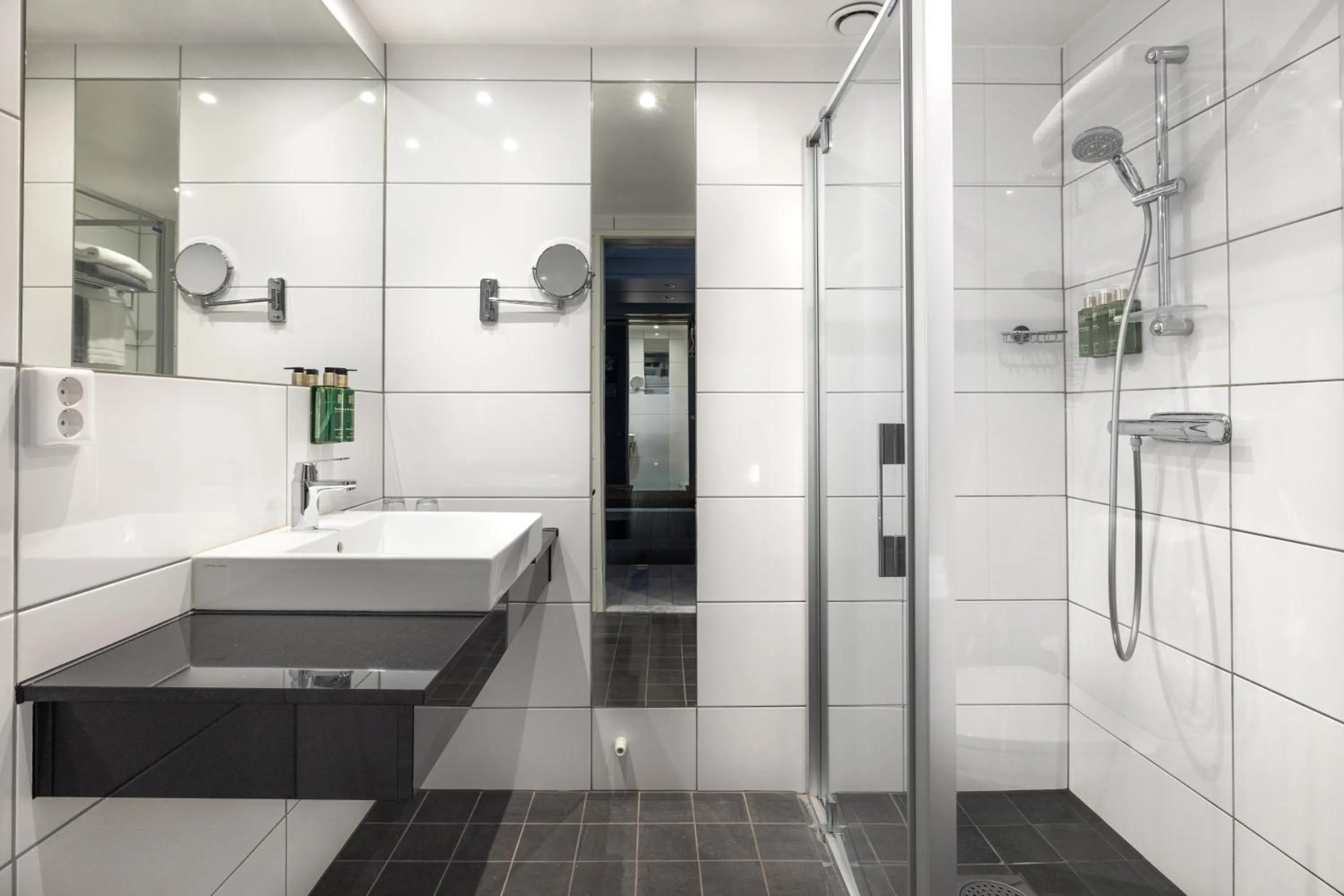 Shower in Clarion Hotel Grand Östersund