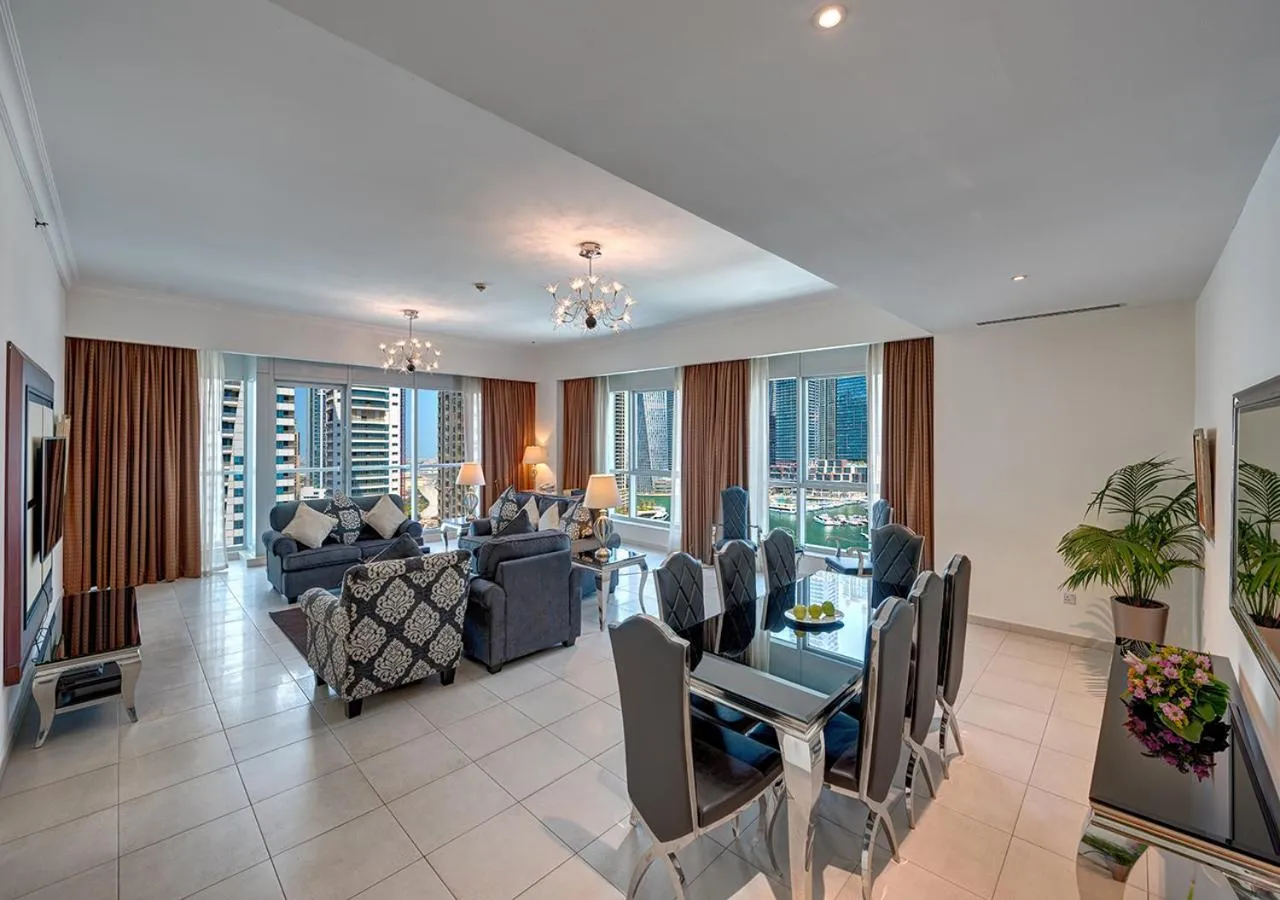 Lake view in Marina Hotel Apartments