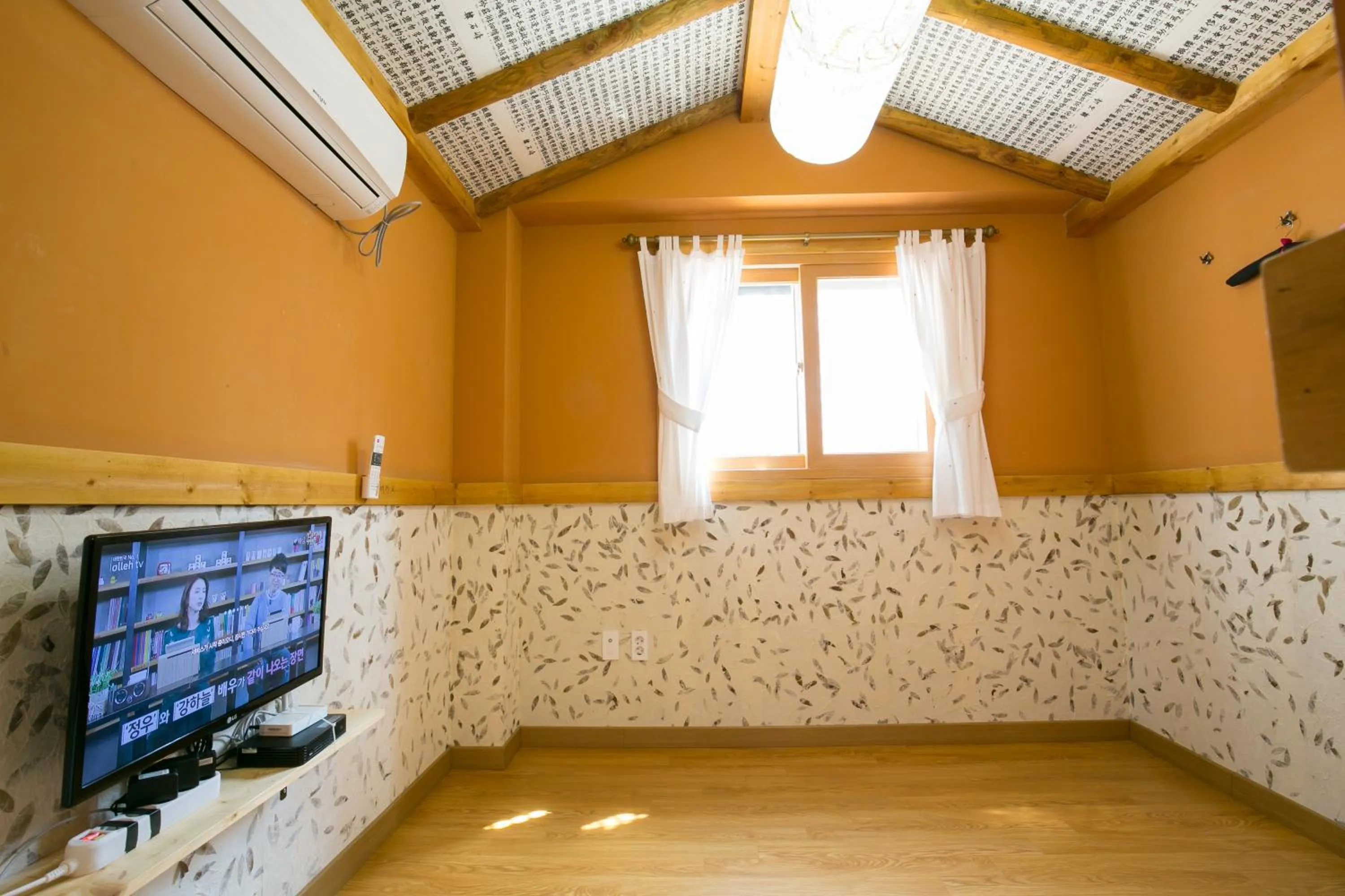 Bedroom, Bathroom in Ddlanche Guesthouse New Building