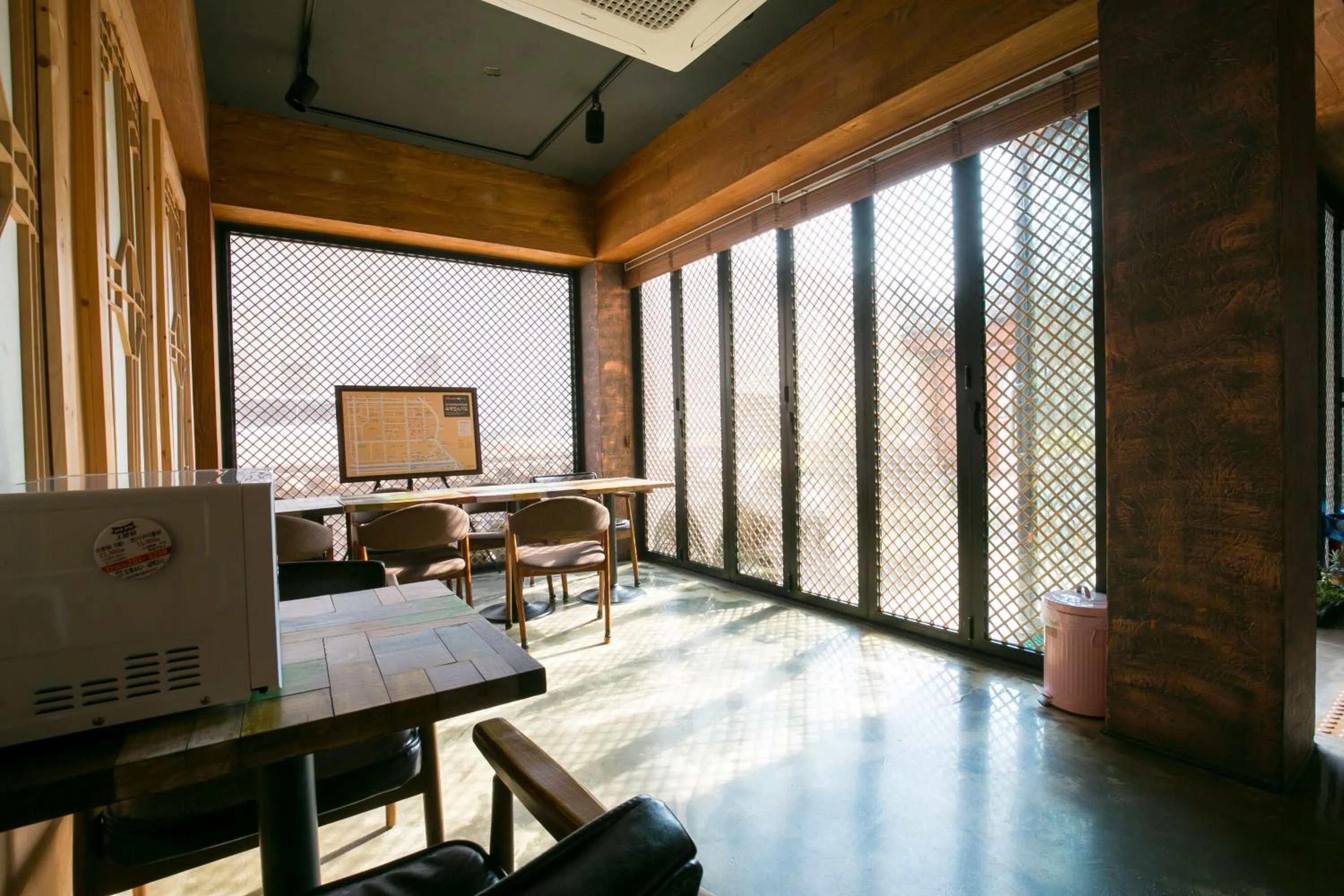 Lounge or bar in Ddlanche Guesthouse New Building