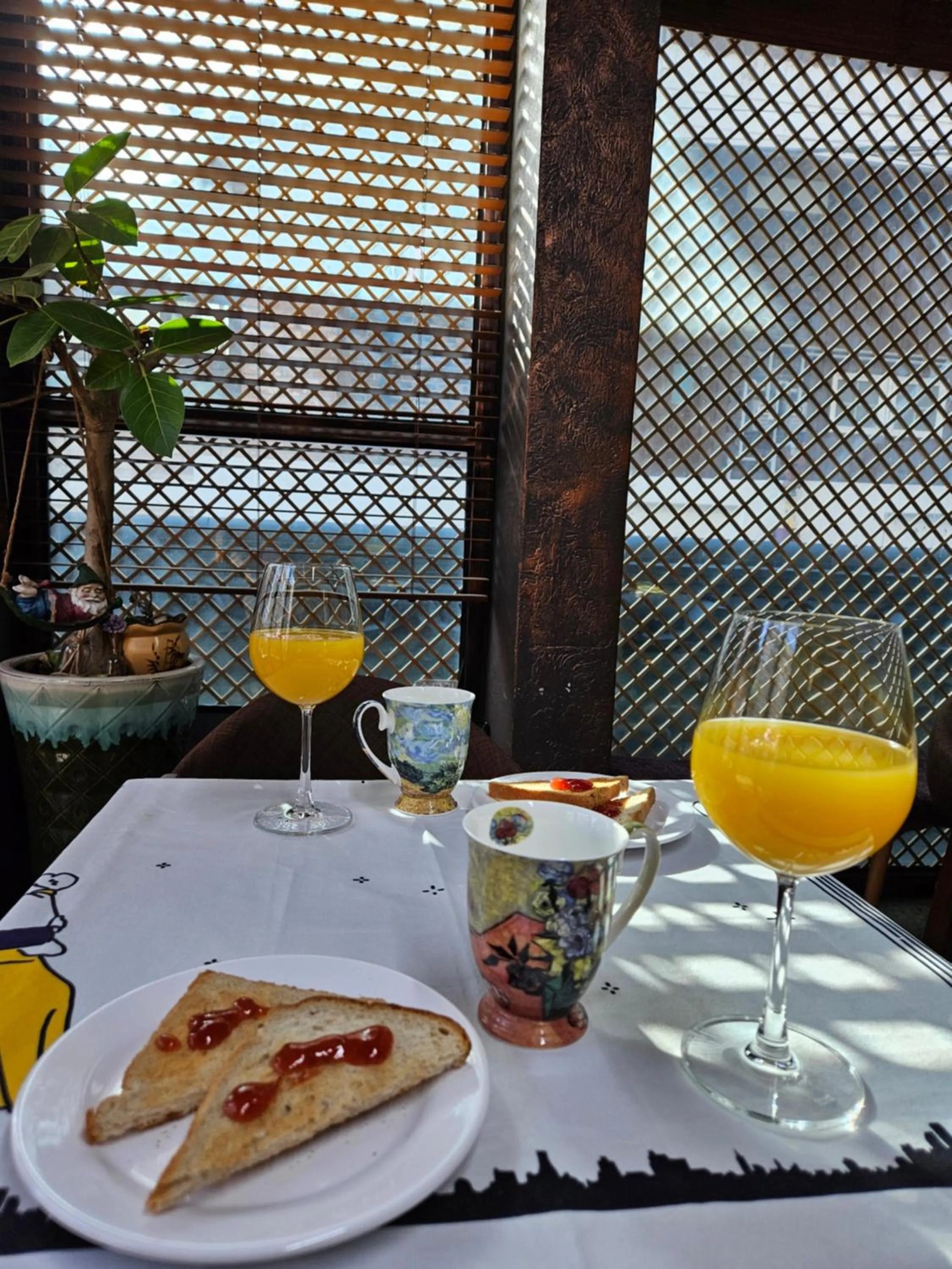 Breakfast in Ddlanche Guesthouse New Building