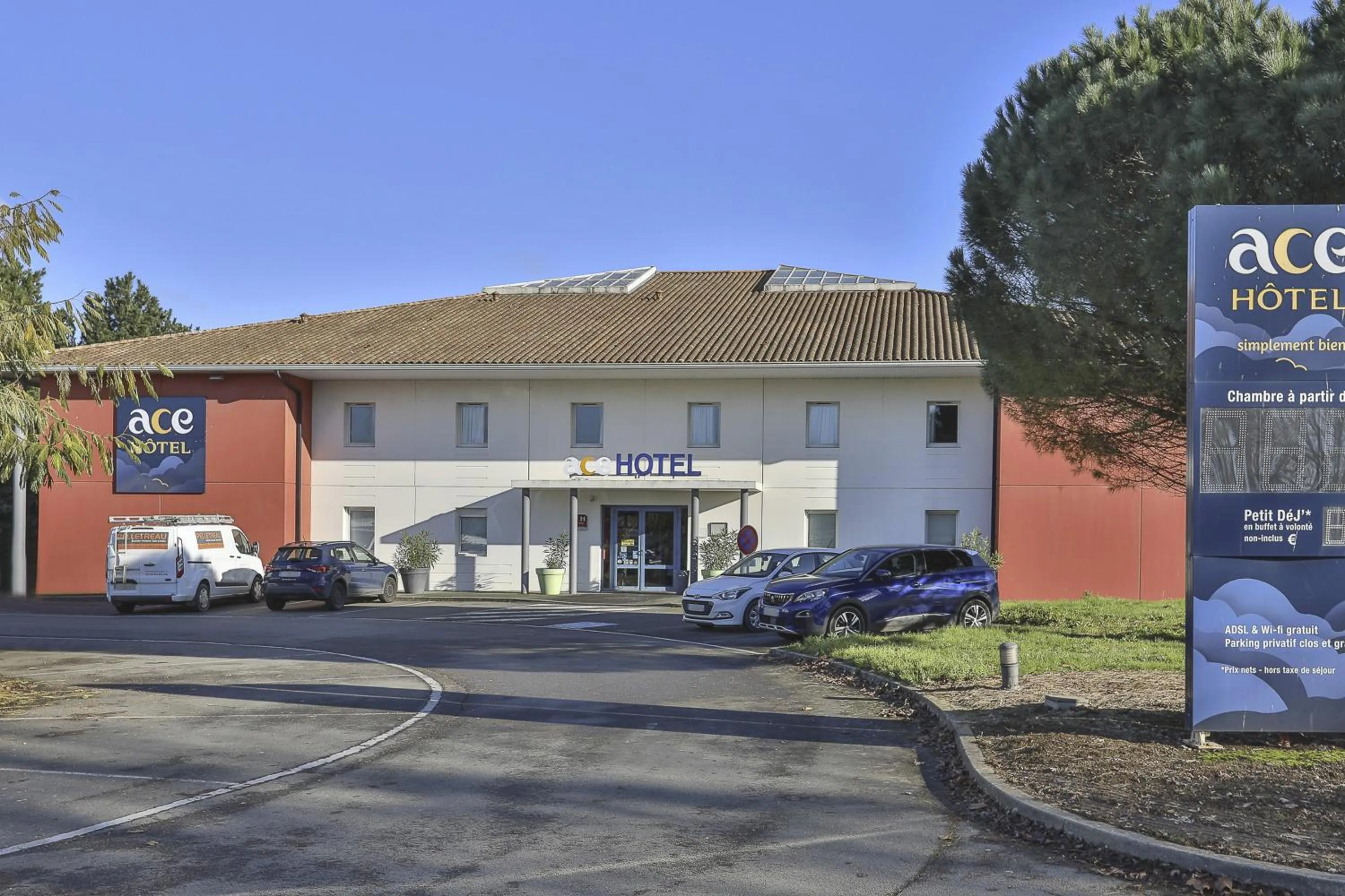 Property building in ACE Hôtel Vendée Saint Hermine