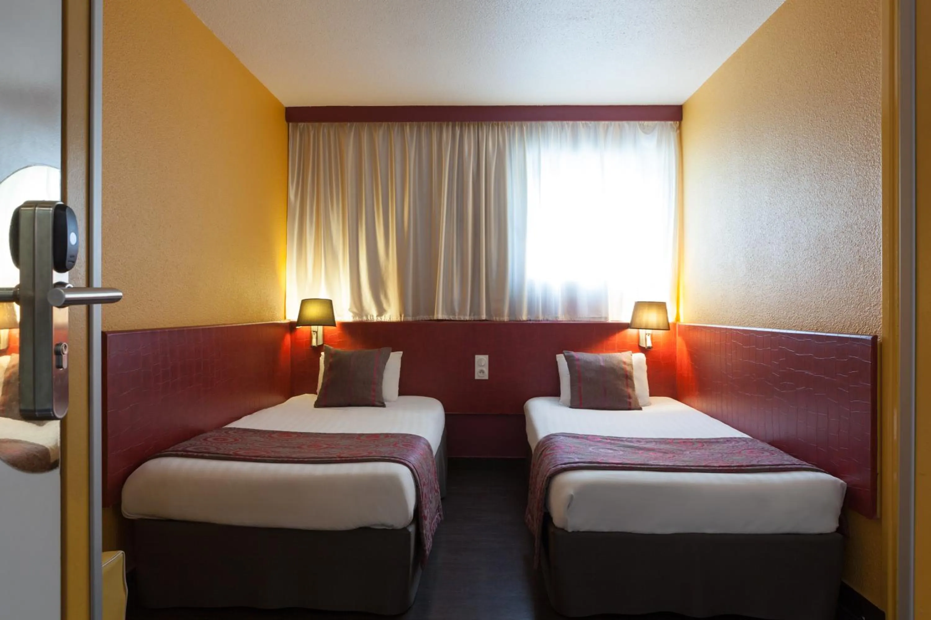 Bed in Kyriad Direct Rennes Ouest