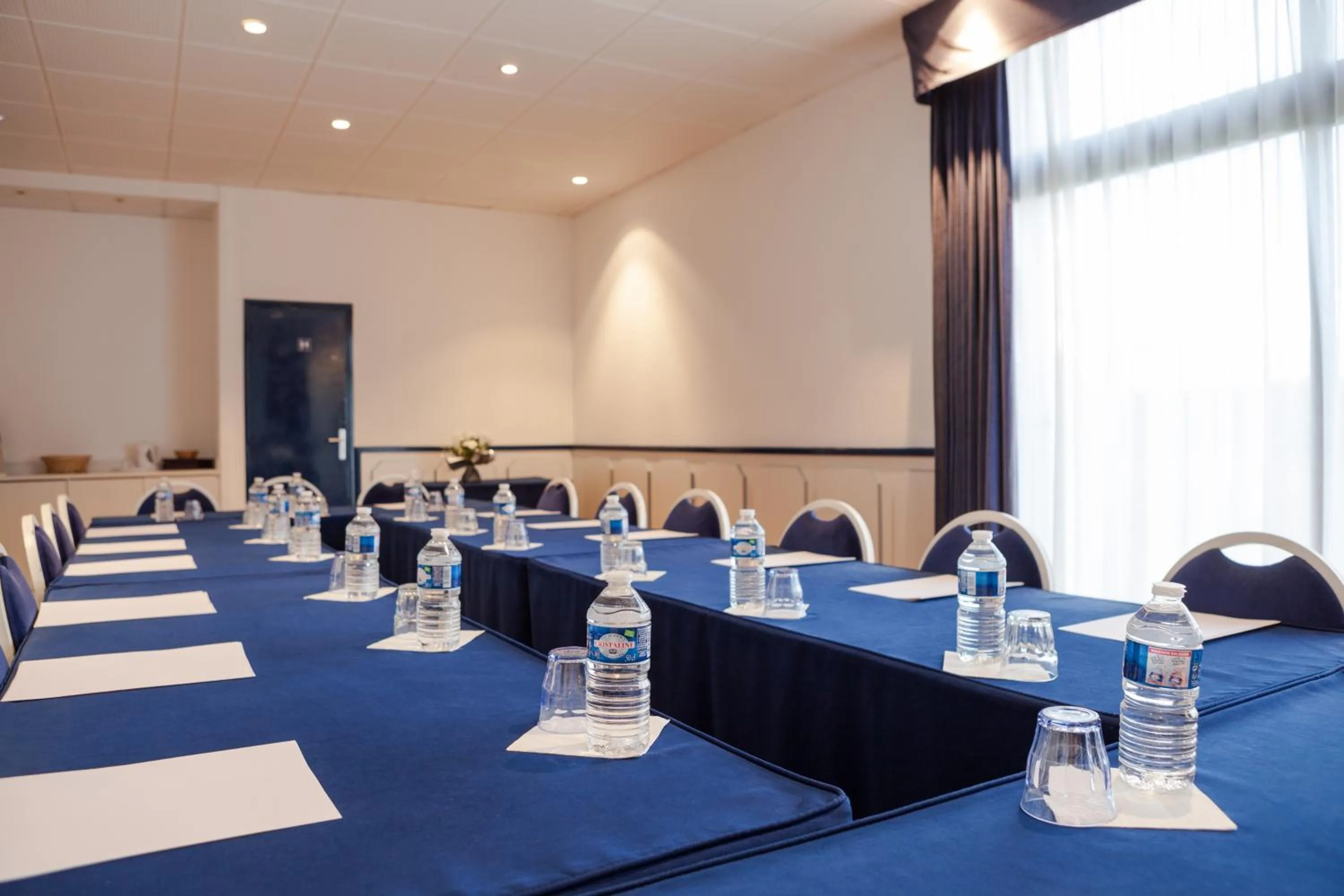 Business facilities in Kyriad Direct Rennes Ouest