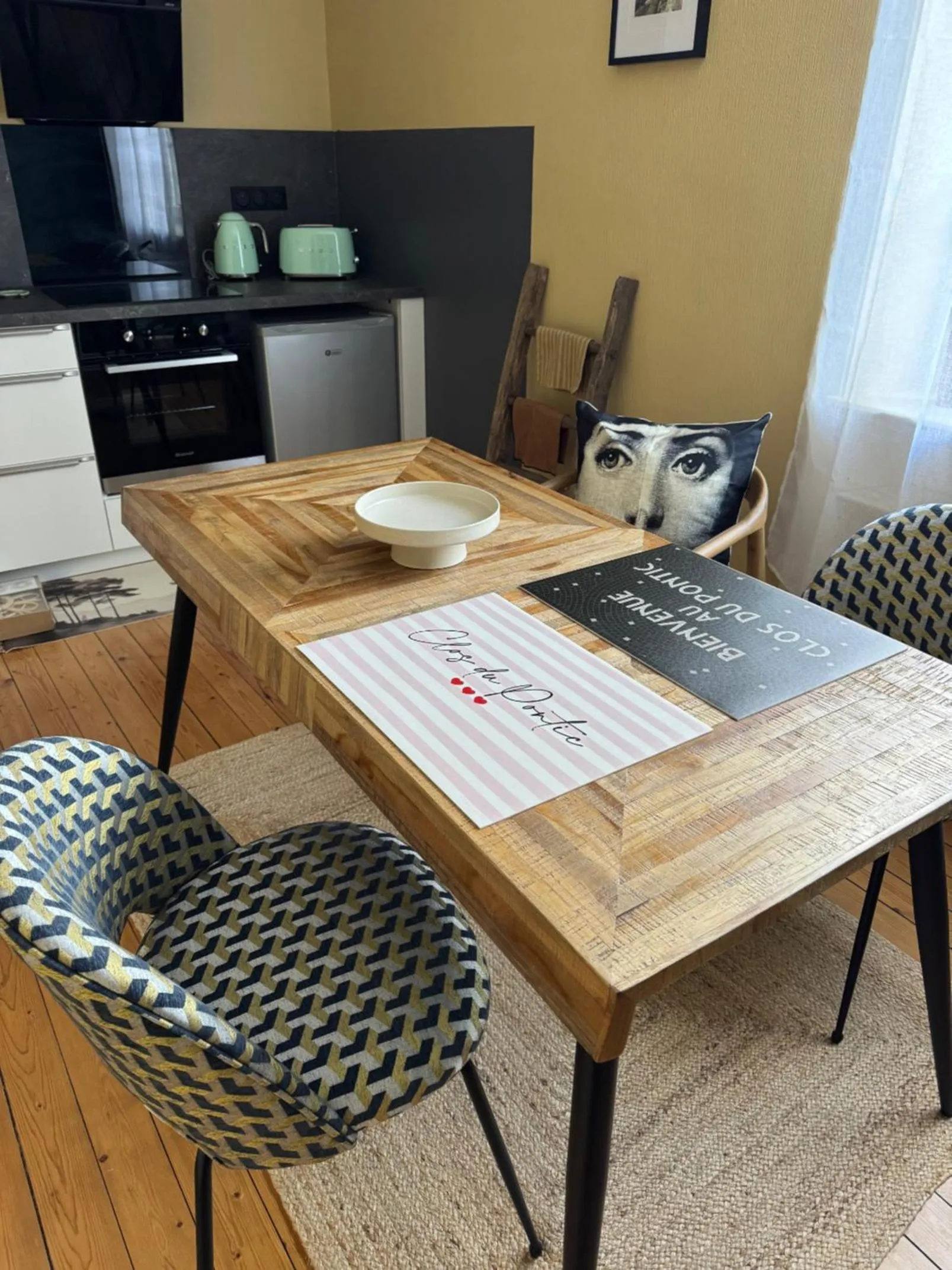 Le Clos Du Pontic Logis et Cit'Hotel