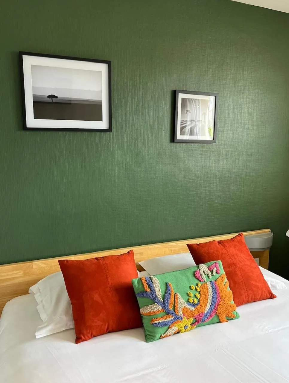 Bed in Le Clos Du Pontic Logis et Cit'Hotel