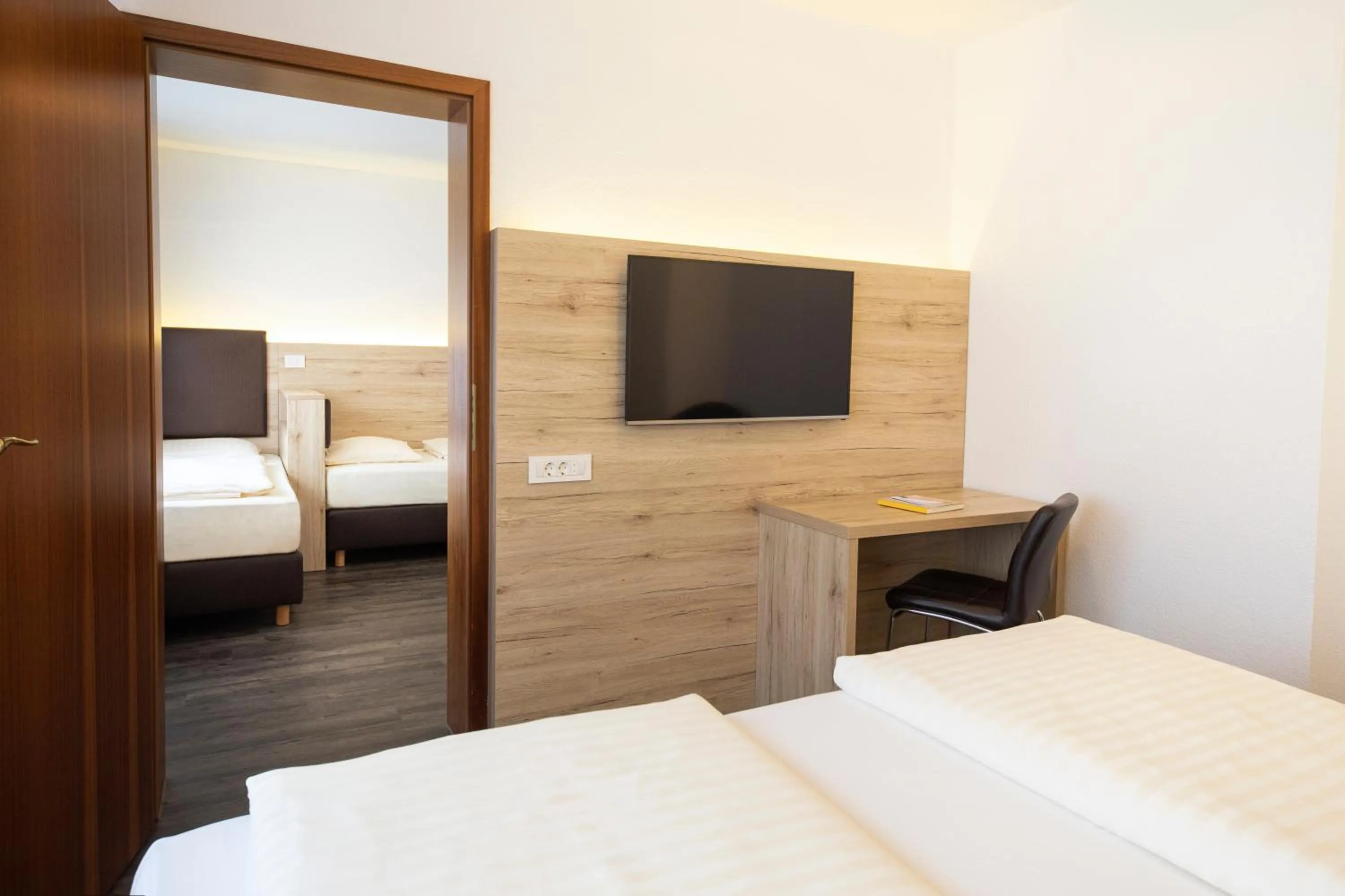 Bedroom, Bed in Roomingtons Lüneburger Heide