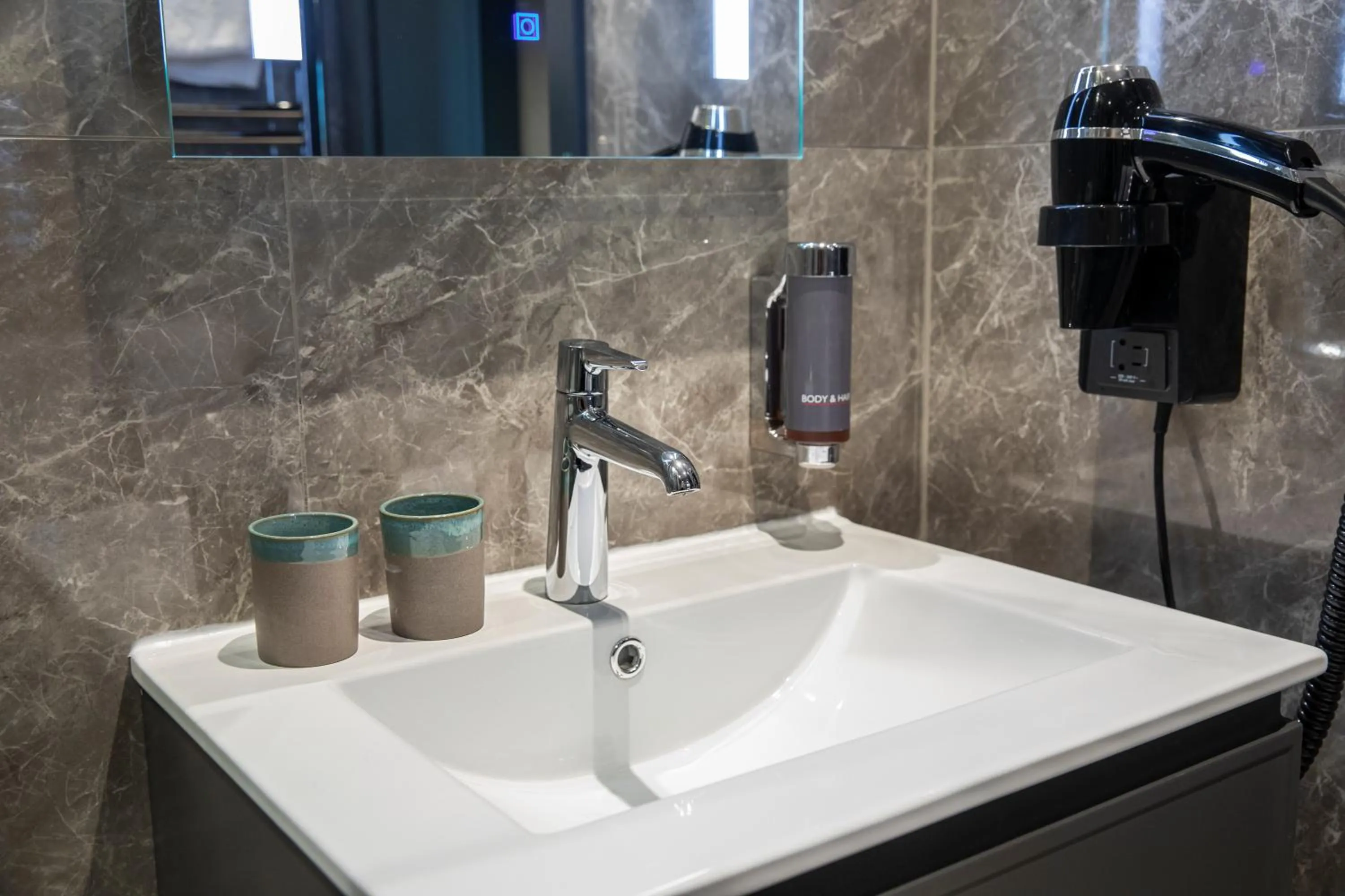 Bathroom in Roomingtons Lüneburger Heide
