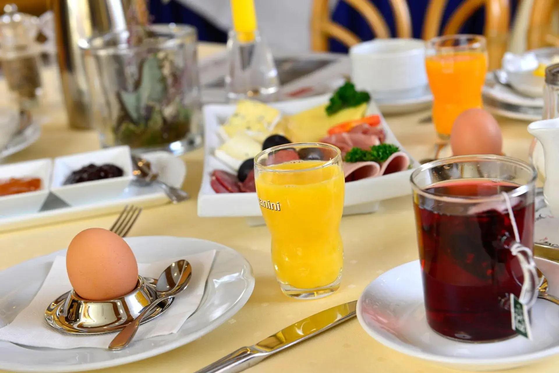 Breakfast in Roomingtons Lüneburger Heide Breakfast in Roomingtons Lüneburger Heide