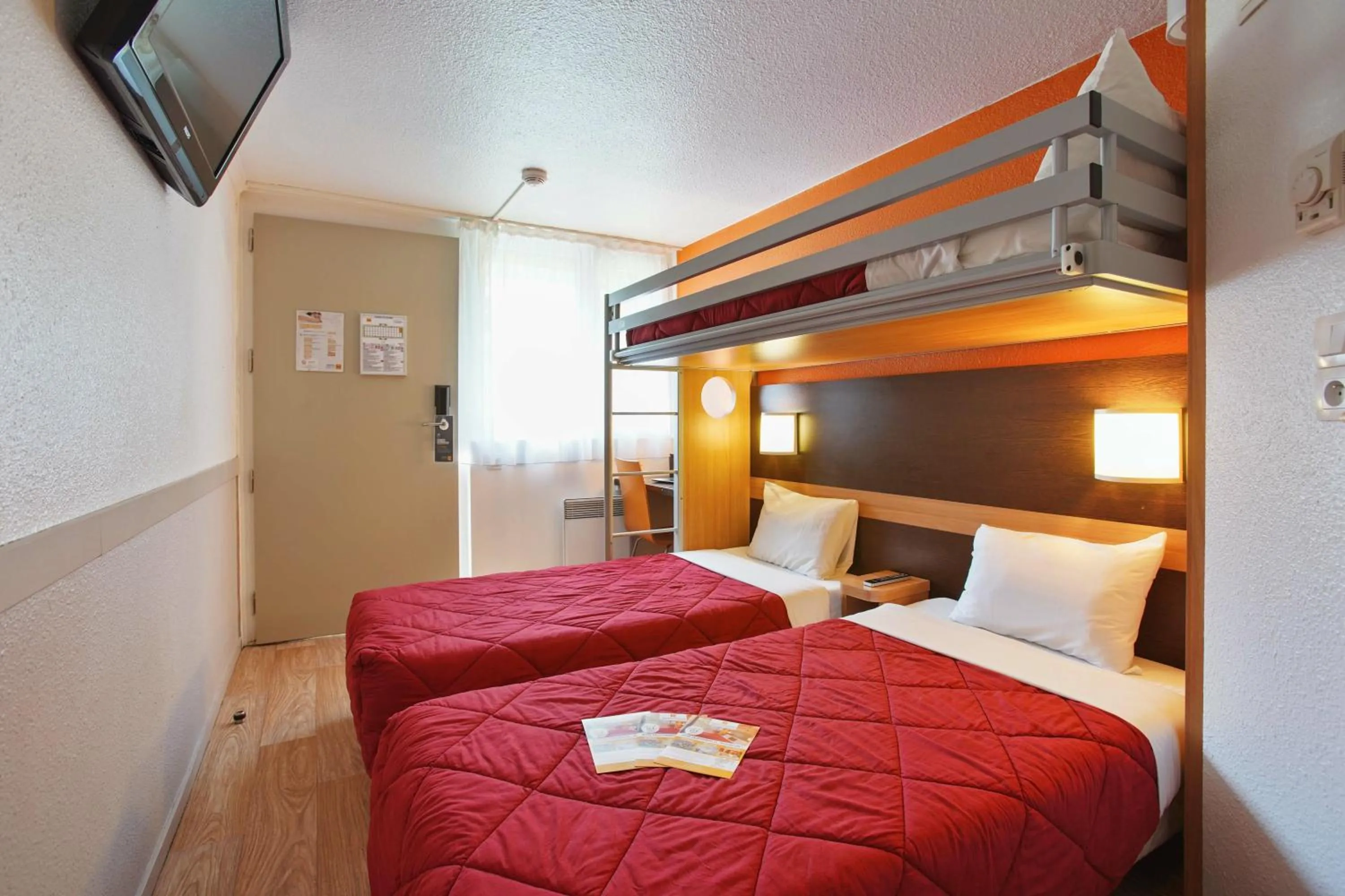 Day, Bed in Première Classe Villejust