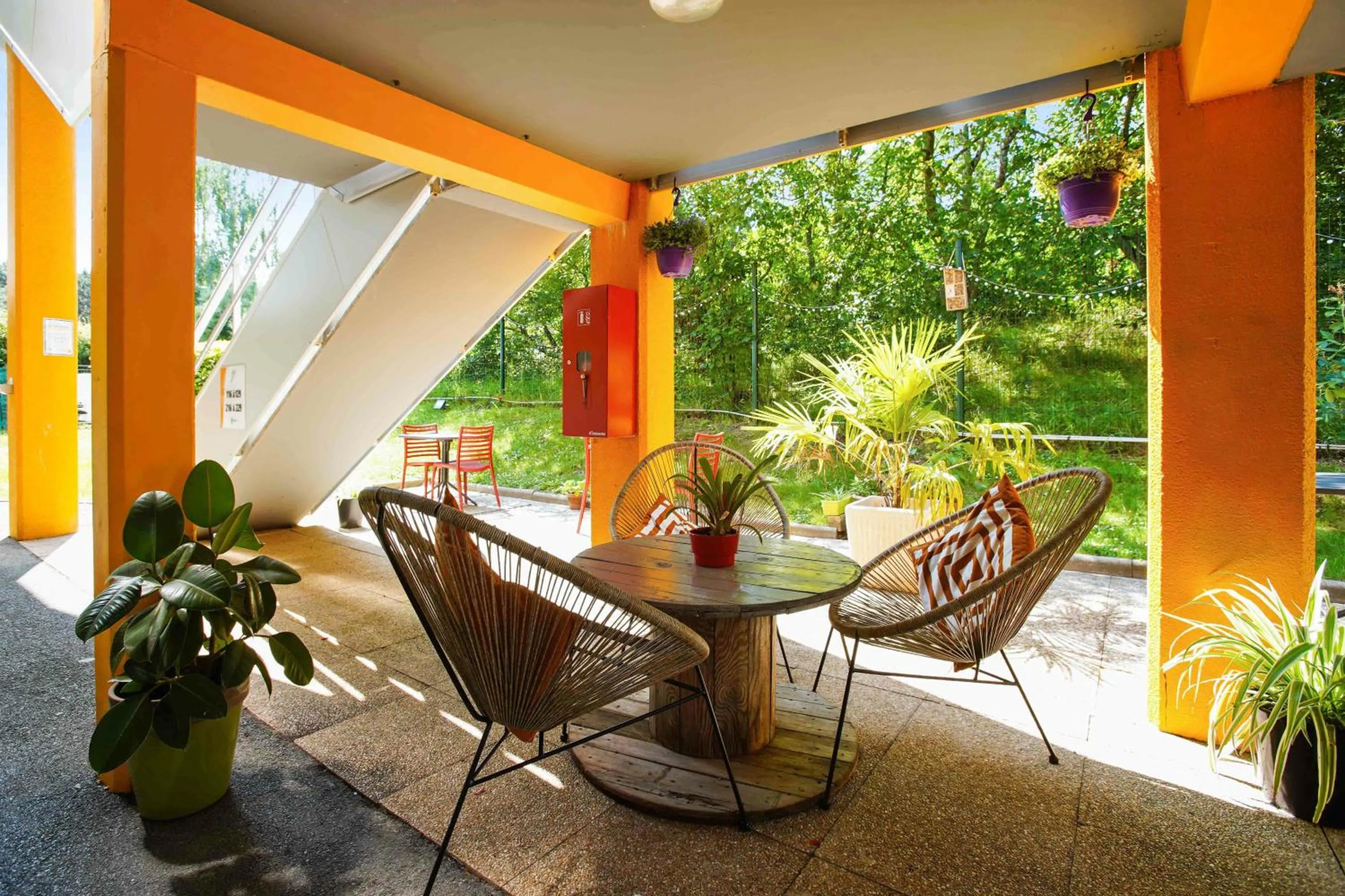 Patio in Première Classe Villejust