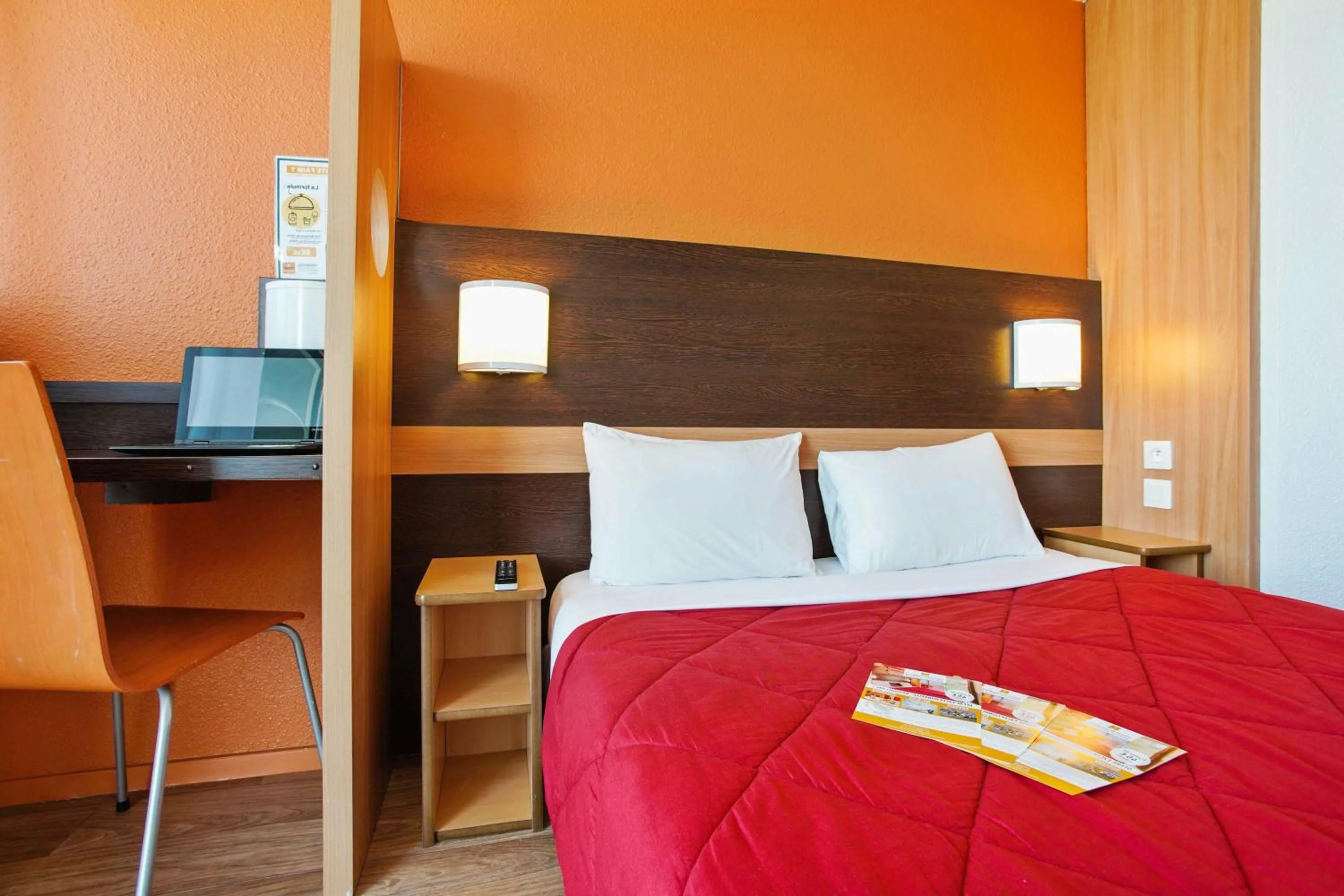 Bed in Première Classe Villejust