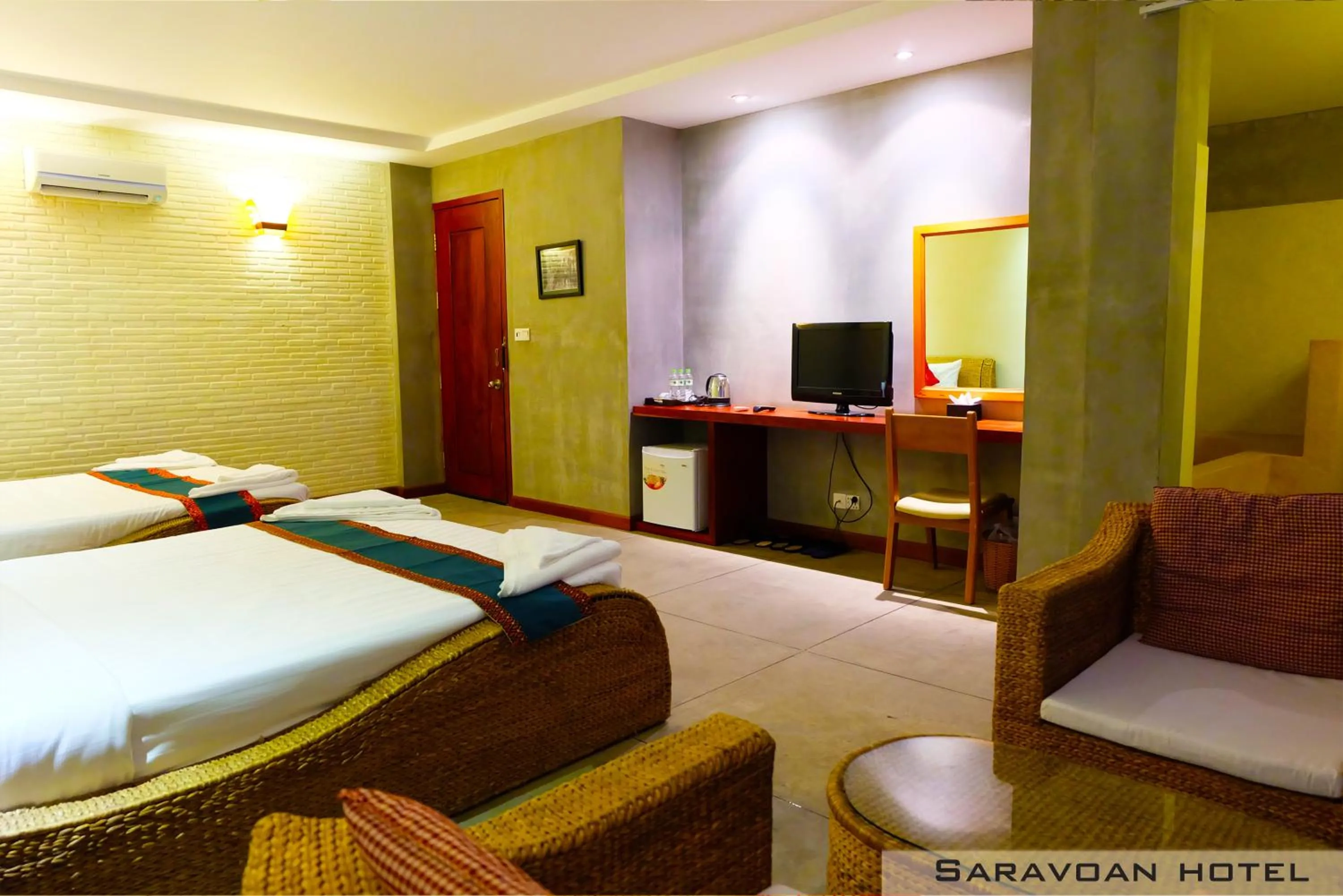 Bedroom, Bed in Saravoan Royal Palace