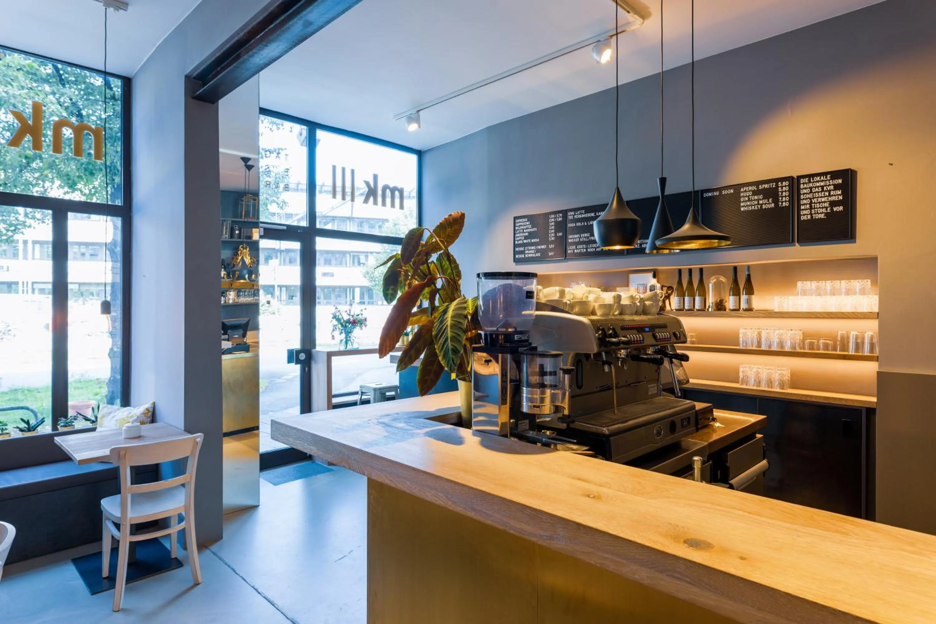 Restaurant/places to eat in mk hotel münchen max-weber-platz