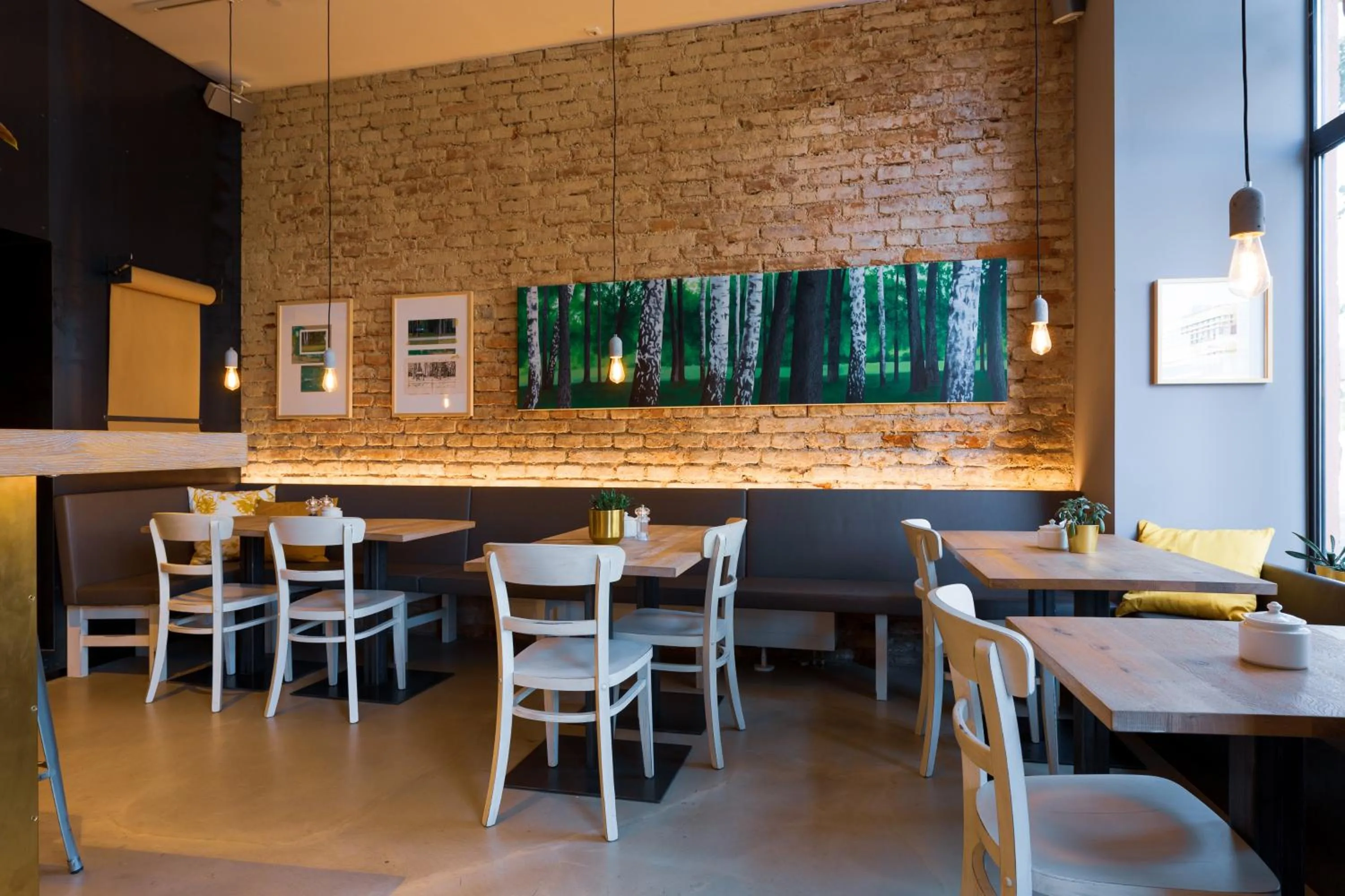 Restaurant/places to eat in mk hotel münchen max-weber-platz