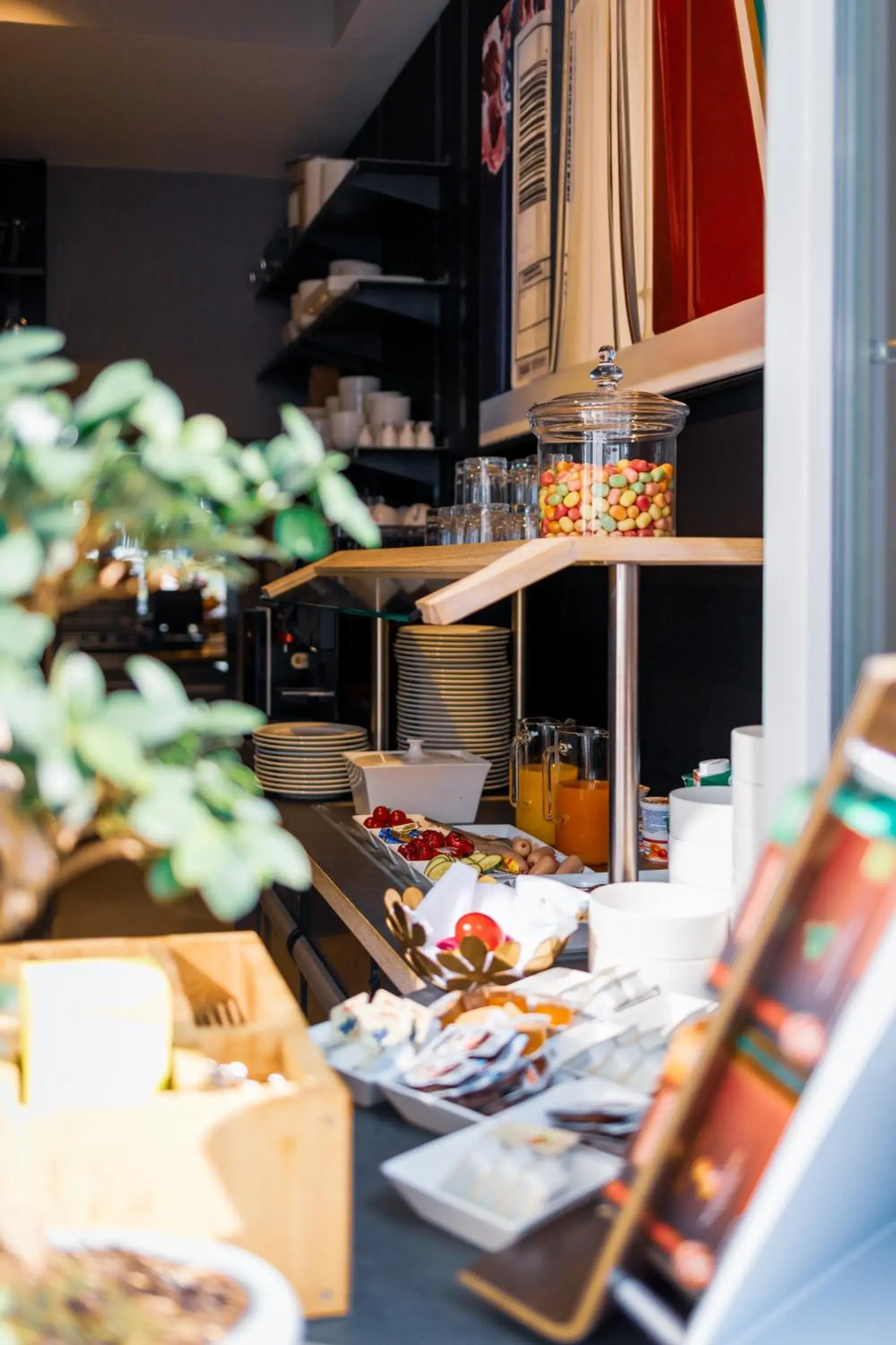 Buffet breakfast in mk hotel münchen max-weber-platz Buffet breakfast in mk hotel münchen max-weber-platz