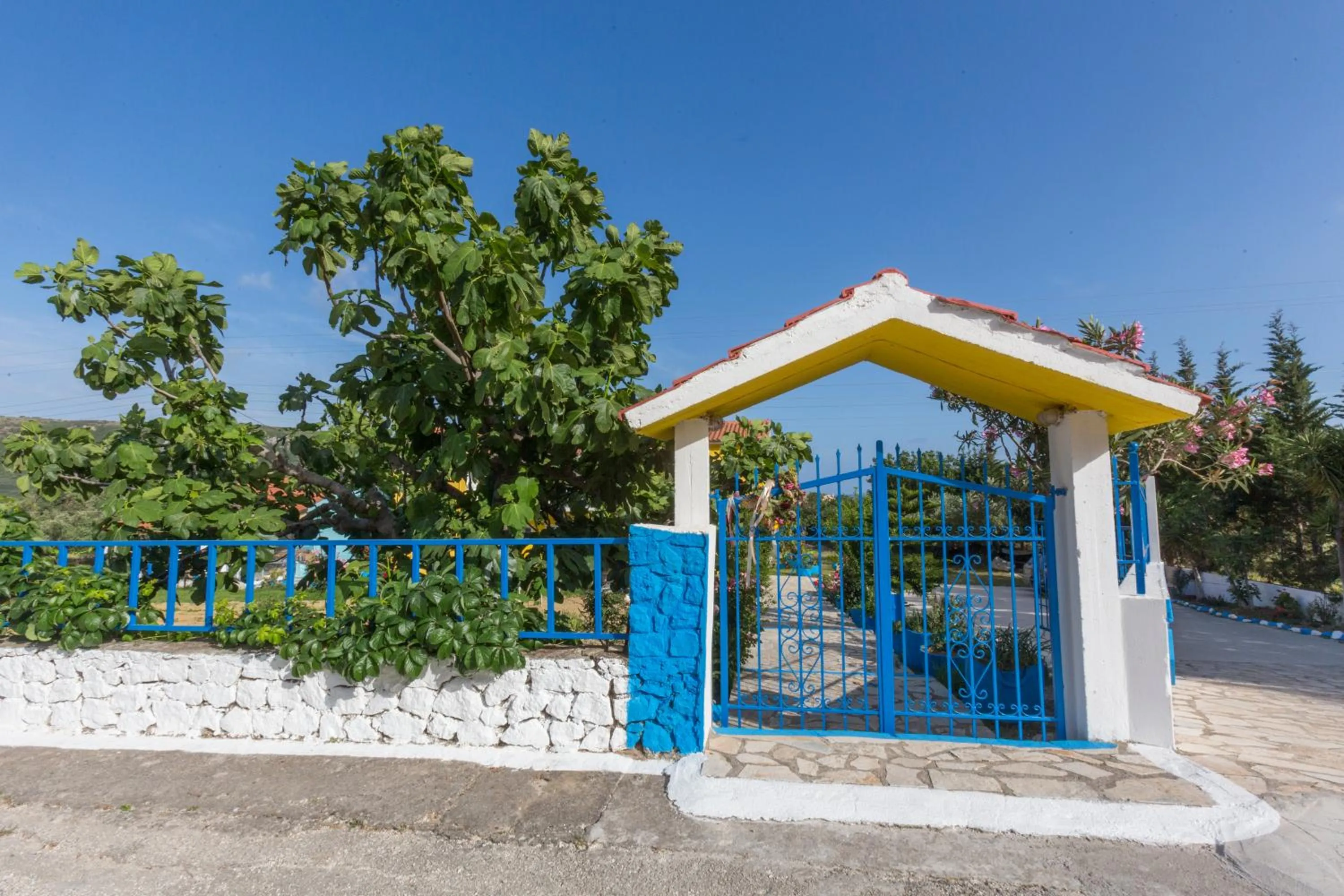 Facade/entrance in Anastasia Studios Katelios