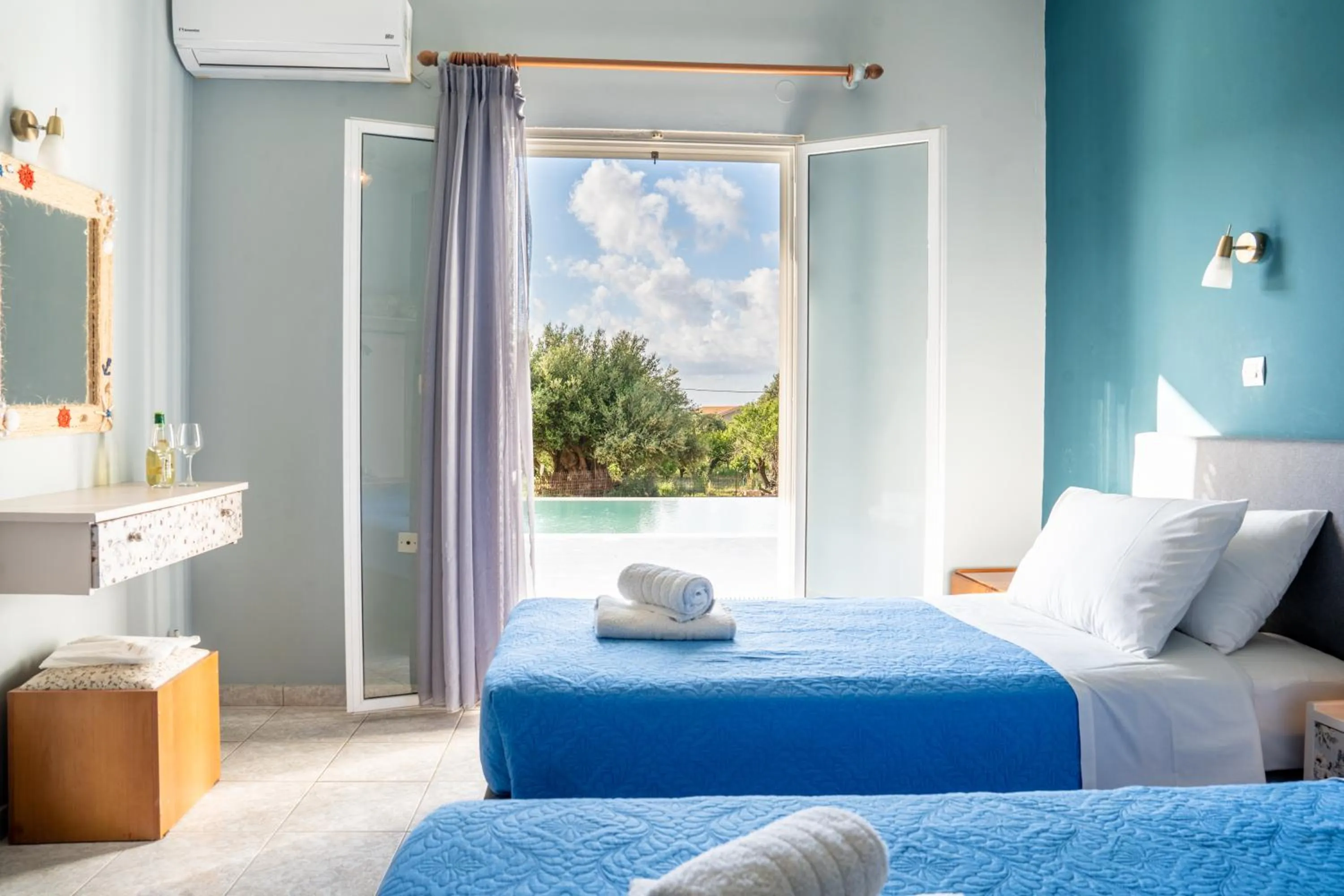 Bedroom, Bed in Anastasia Studios Katelios