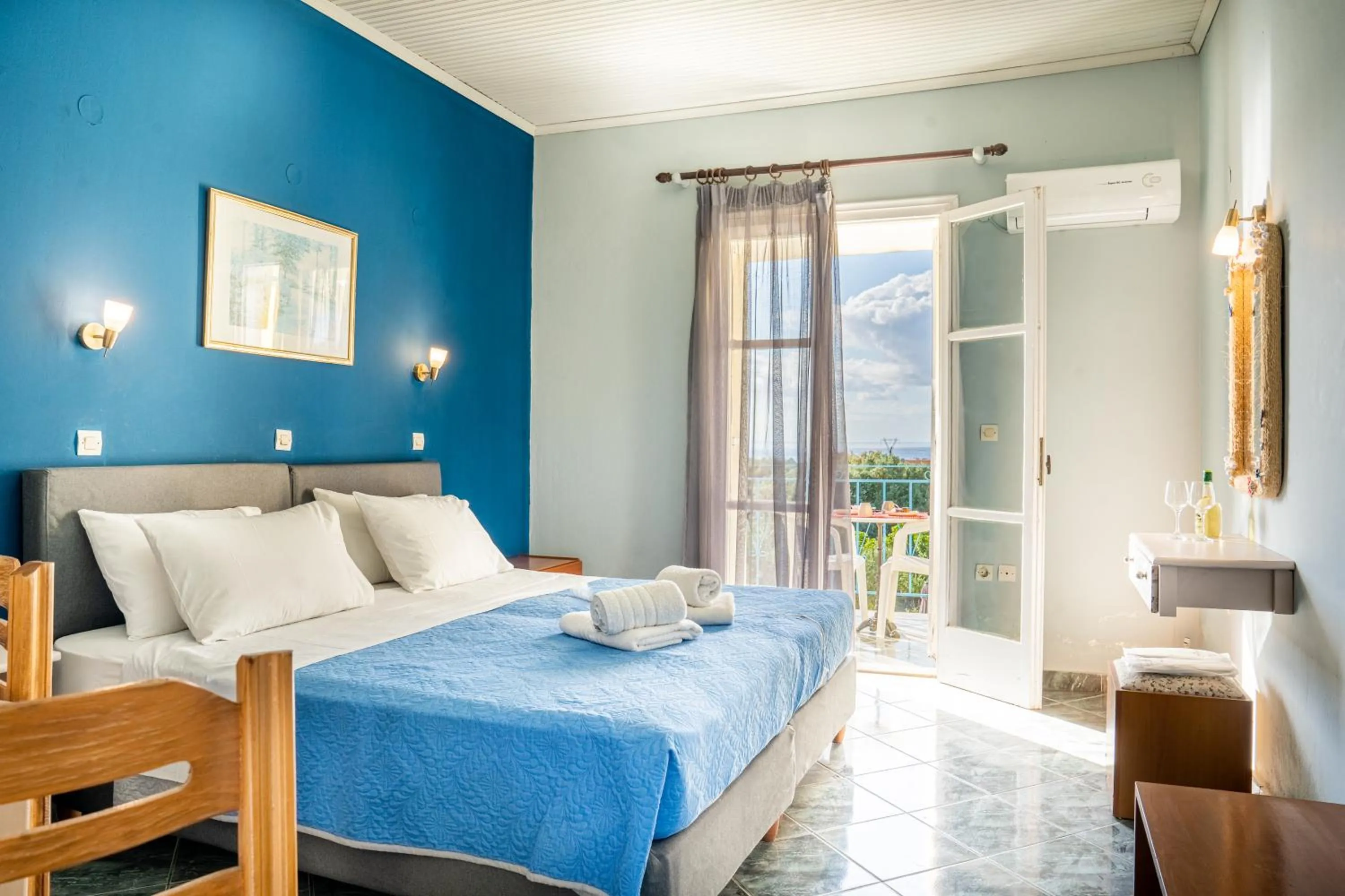 Bedroom, Bed in Anastasia Studios Katelios