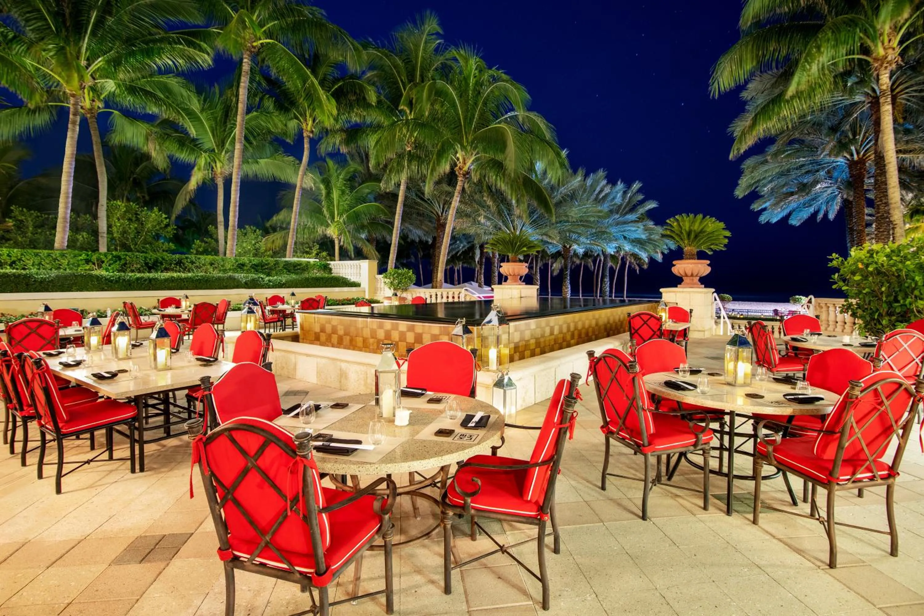 Restaurant/places to eat in Acqualina Resort and Residences