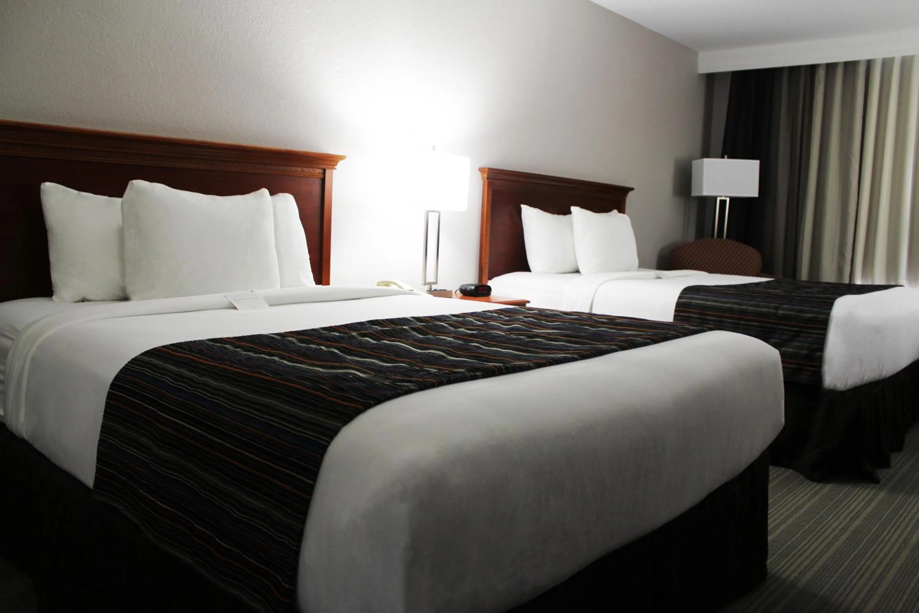 Bedroom, Bed in Country Inn & Suites by Radisson, San Antonio Lackland AFB - SeaWorld Area
