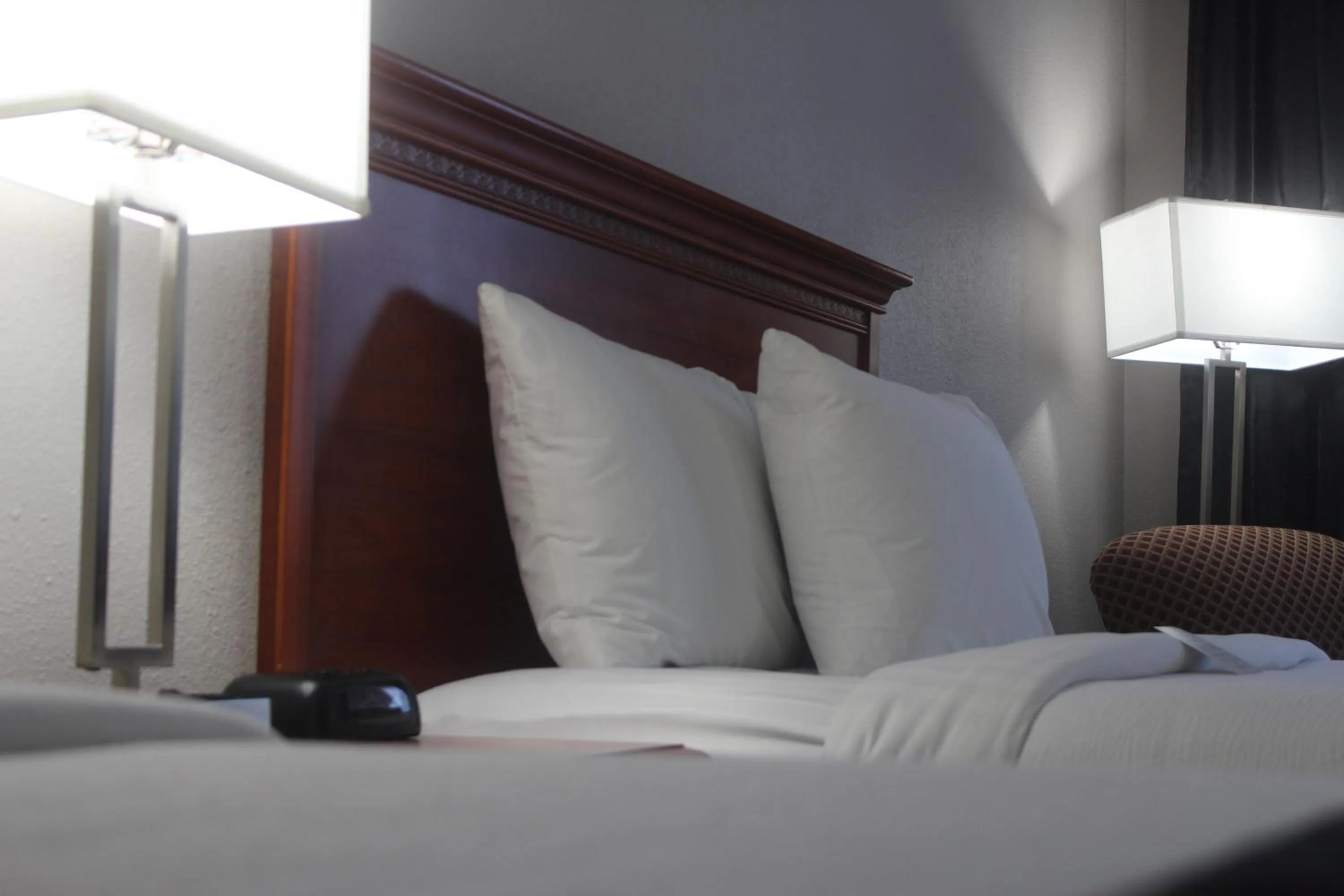Bed in Country Inn & Suites by Radisson, San Antonio Lackland AFB - SeaWorld Area
