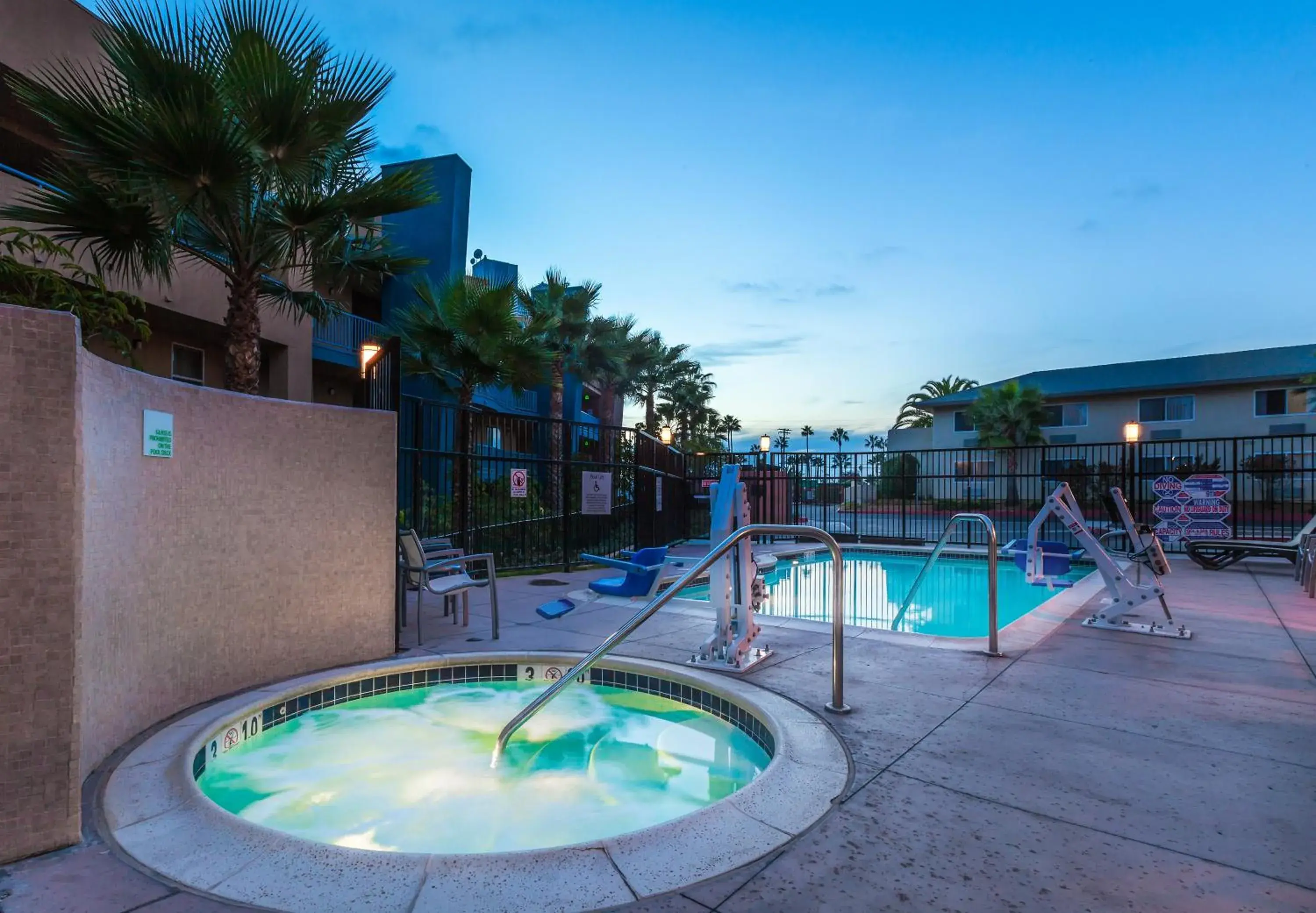 Swimming pool in Holiday Inn Oceanside Marina Camp Pendleton by IHG Swimming pool in Holiday Inn Oceanside Marina Camp Pendleton by IHG