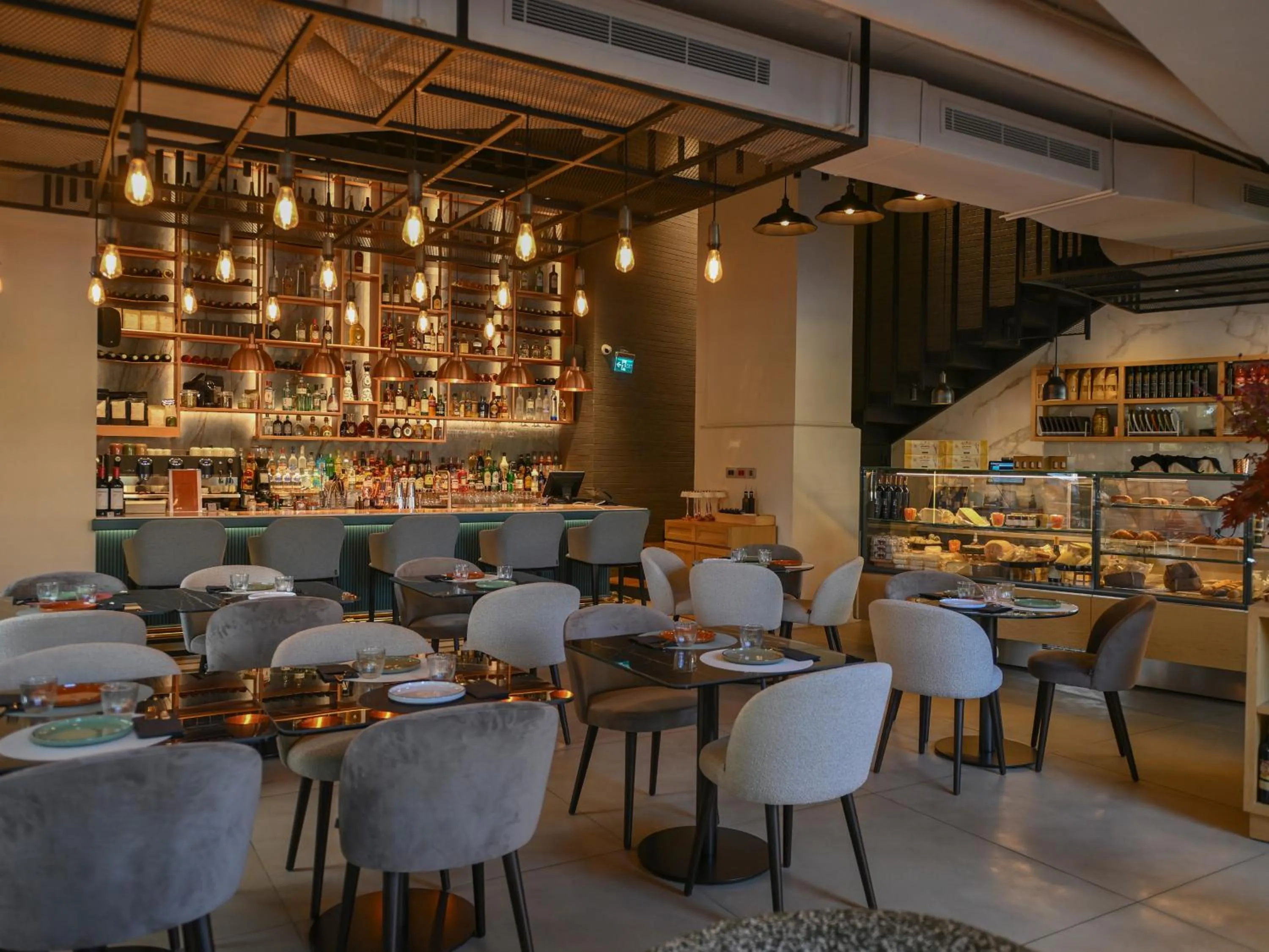 Restaurant/places to eat in The Key Beirut