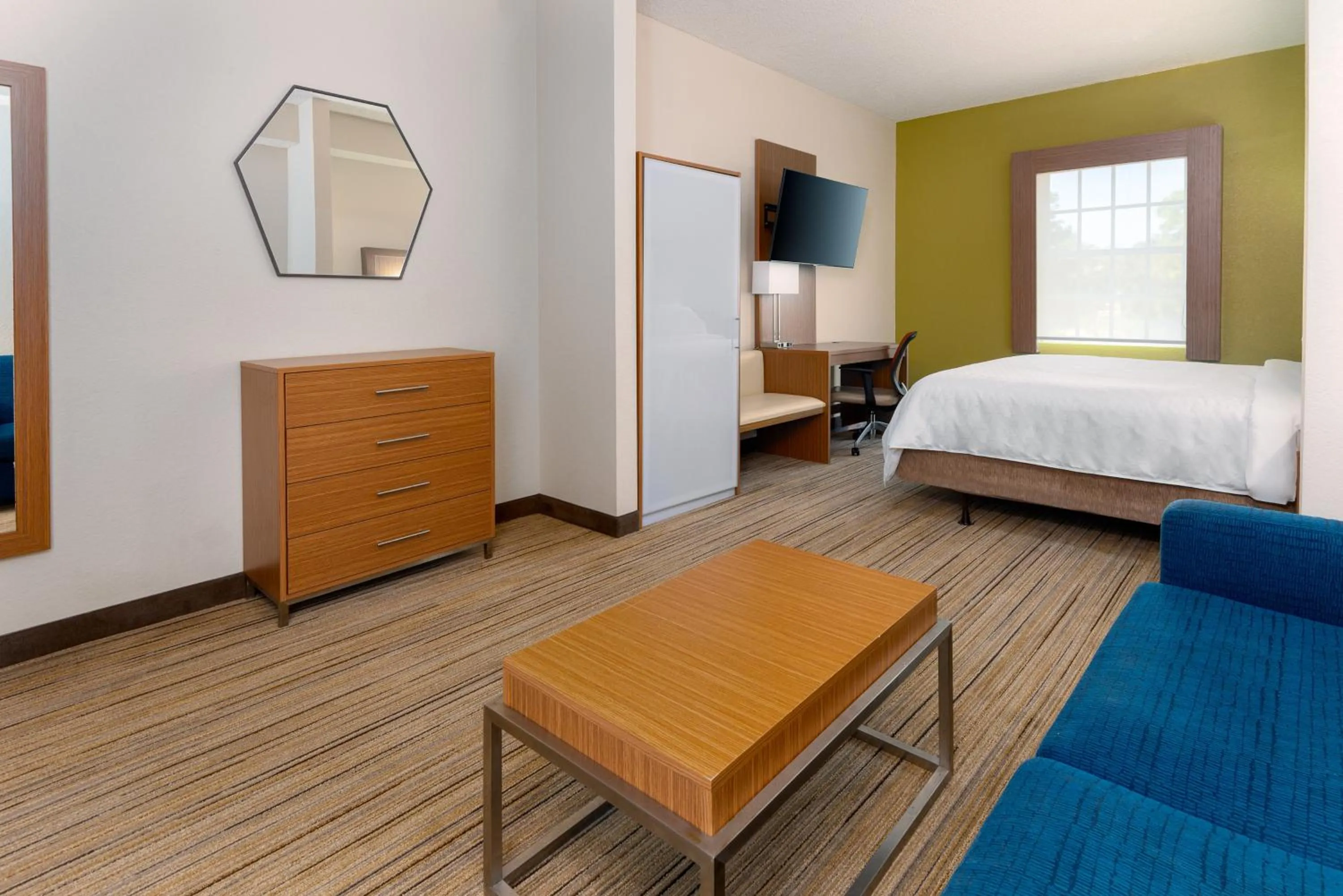 Photo of the whole room, Bed in Holiday Inn Express Hotel & Suites Bonita Springs/Naples by IHG