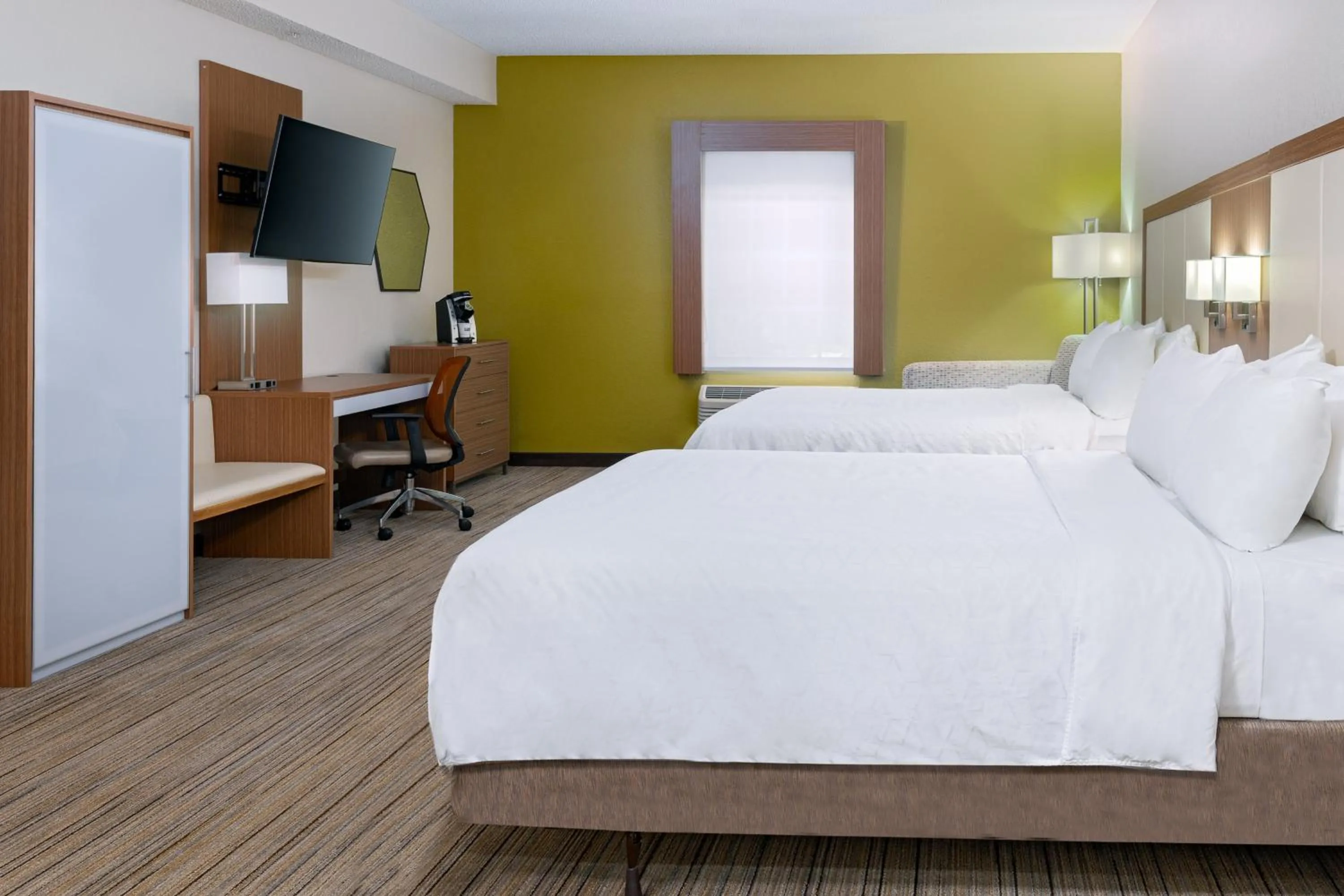 Photo of the whole room, Bed in Holiday Inn Express Hotel & Suites Bonita Springs/Naples by IHG