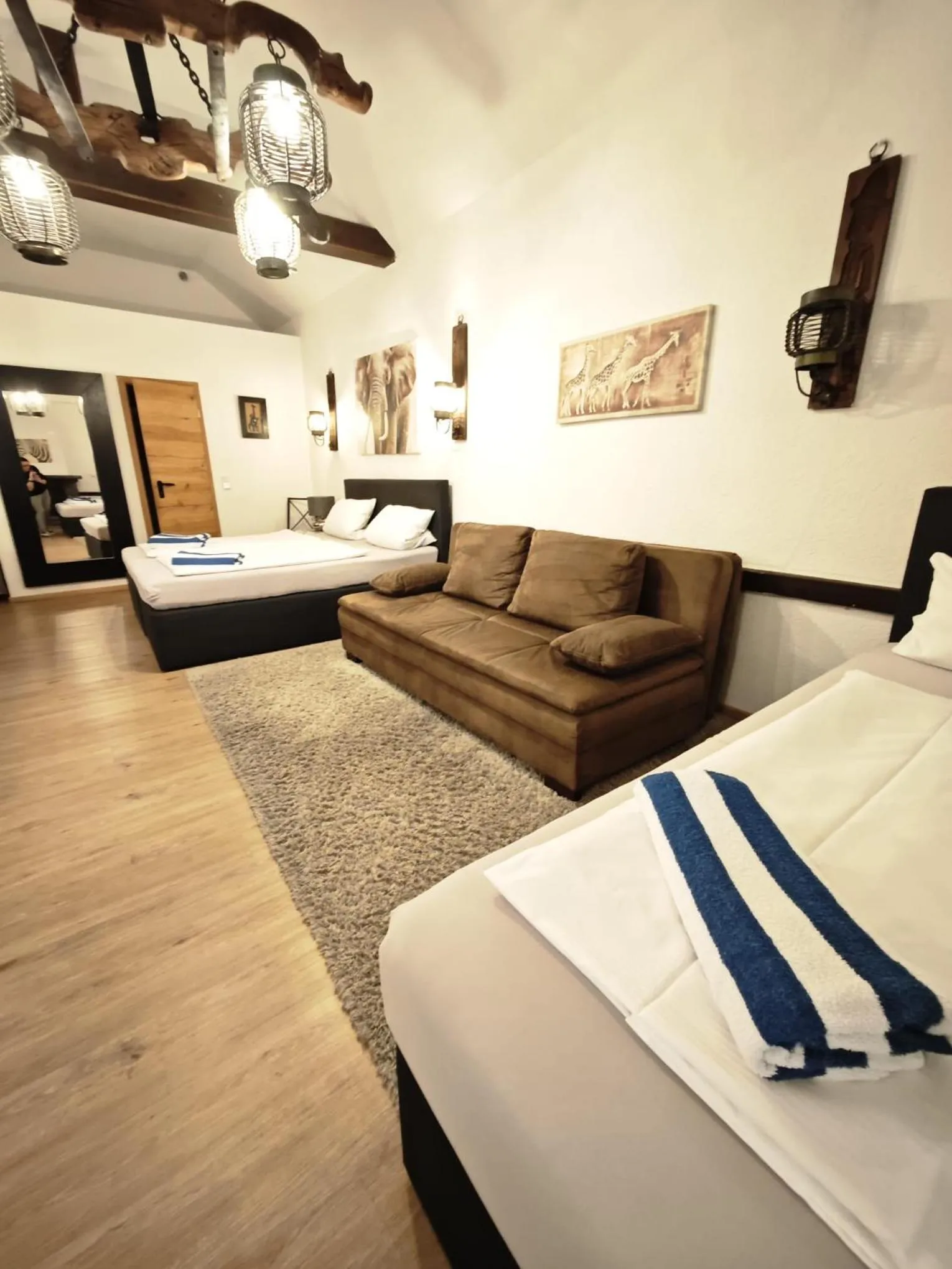 Bed in Pension Riverside in Leverkusen Hitdorf am Rhein - Zentral an der A1 und 59