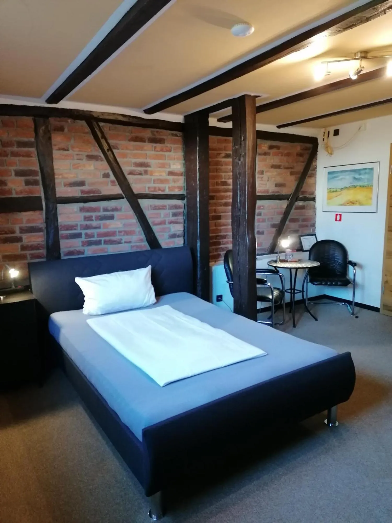 Bed in Pension Riverside in Leverkusen Hitdorf am Rhein - Zentral an der A1 und 59