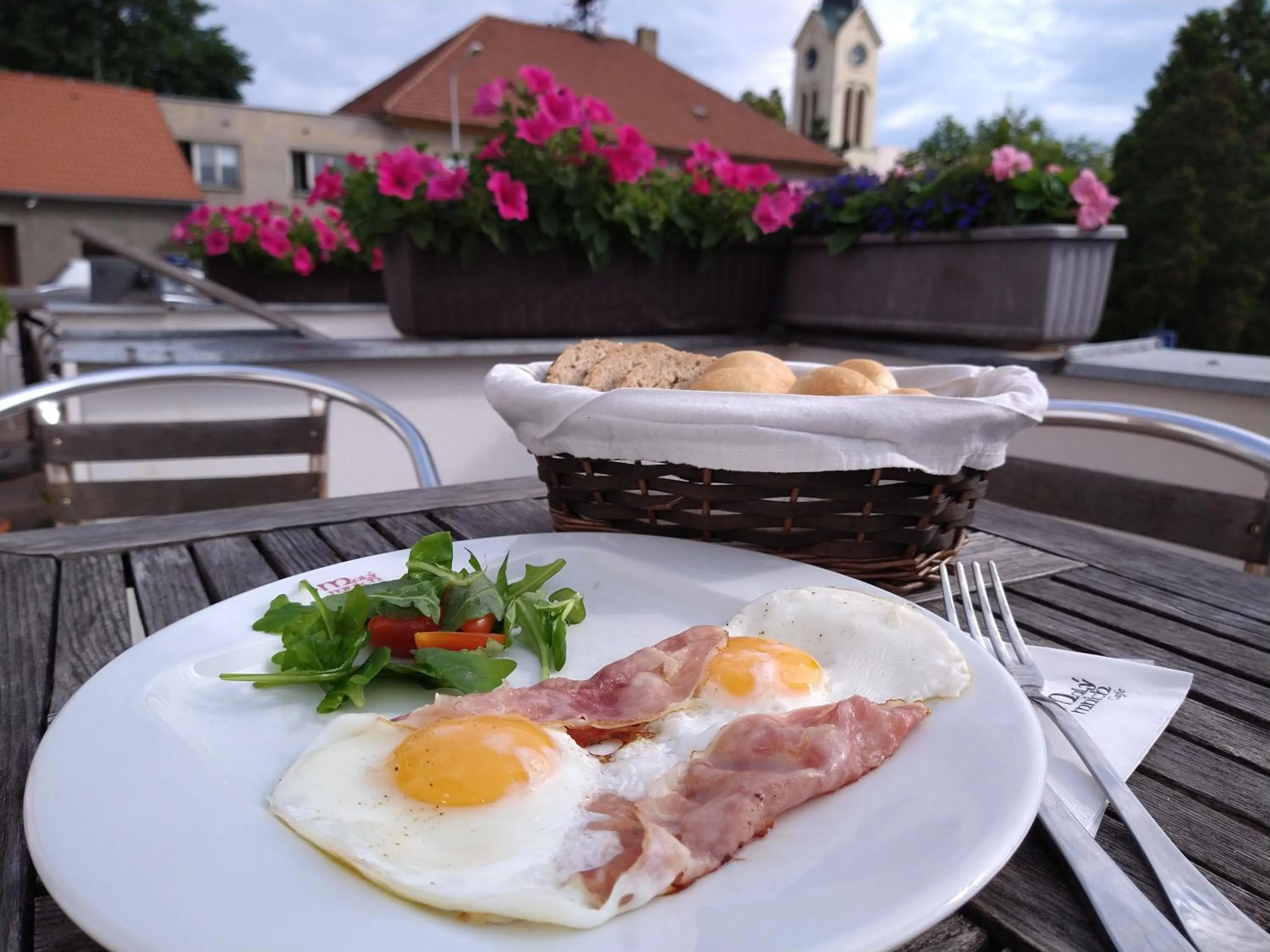 Restaurant/places to eat in Apartmány Malý mnich