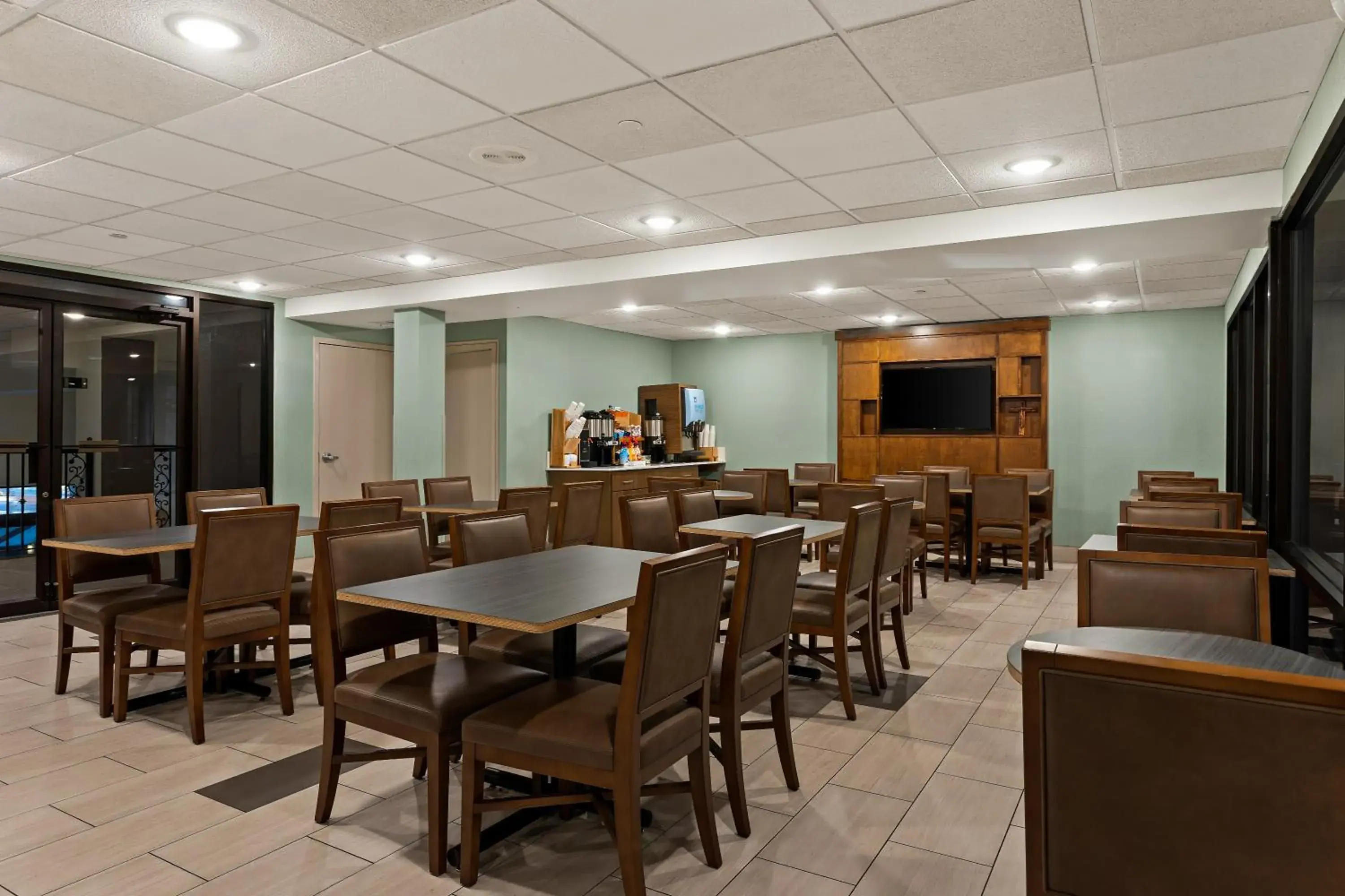 Breakfast in Holiday Inn Express Branson- Green Mountain Drive by IHG Breakfast in Holiday Inn Express Branson- Green Mountain Drive by IHG