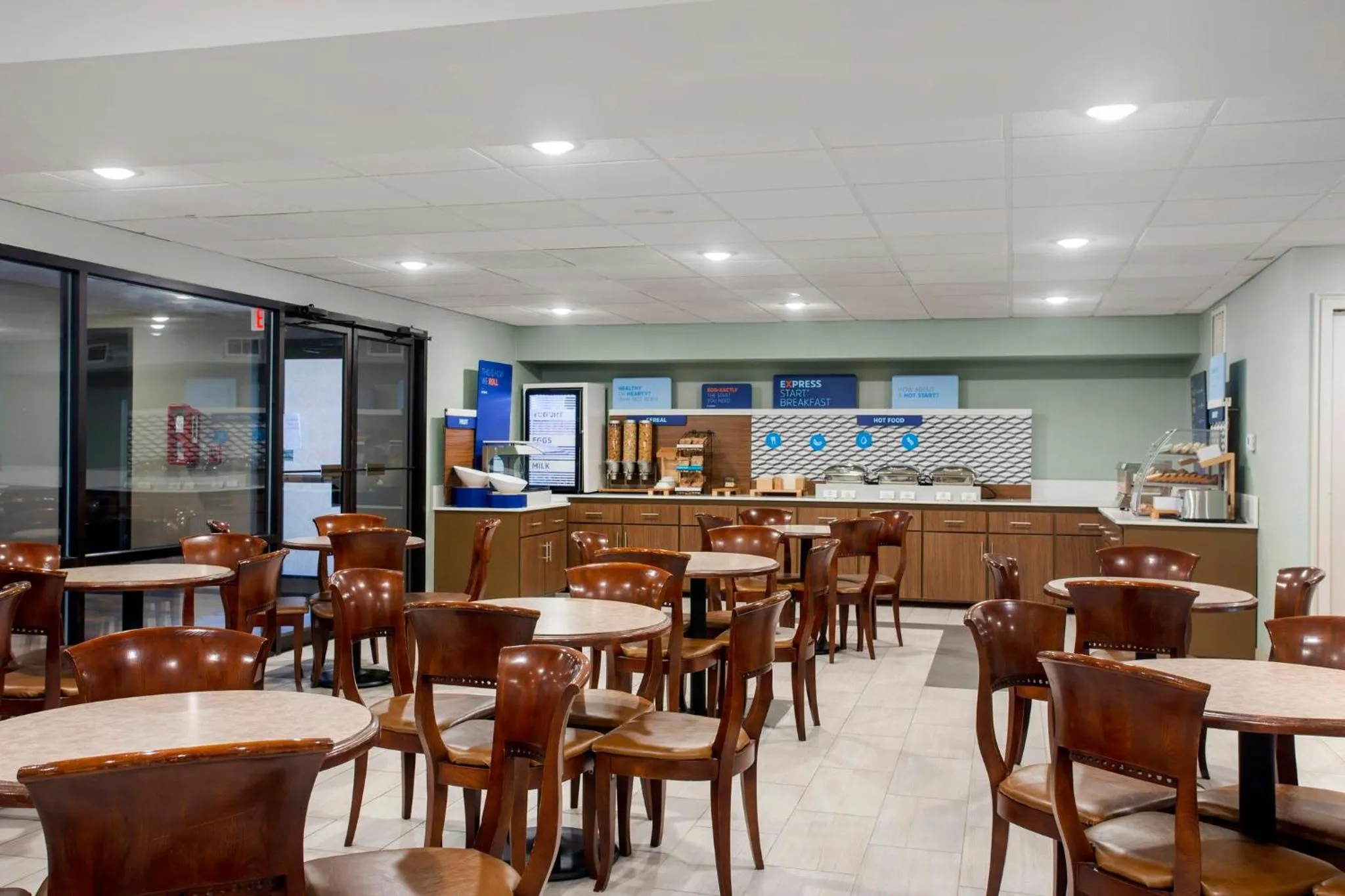 Breakfast in Holiday Inn Express Branson- Green Mountain Drive by IHG