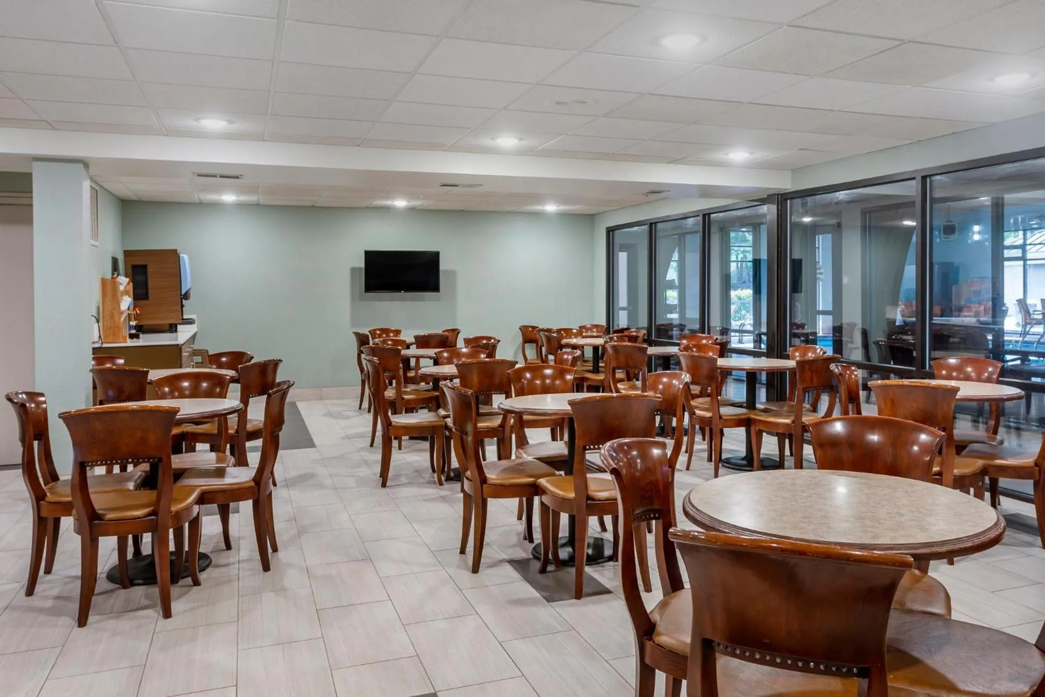 Breakfast in Holiday Inn Express Branson- Green Mountain Drive by IHG