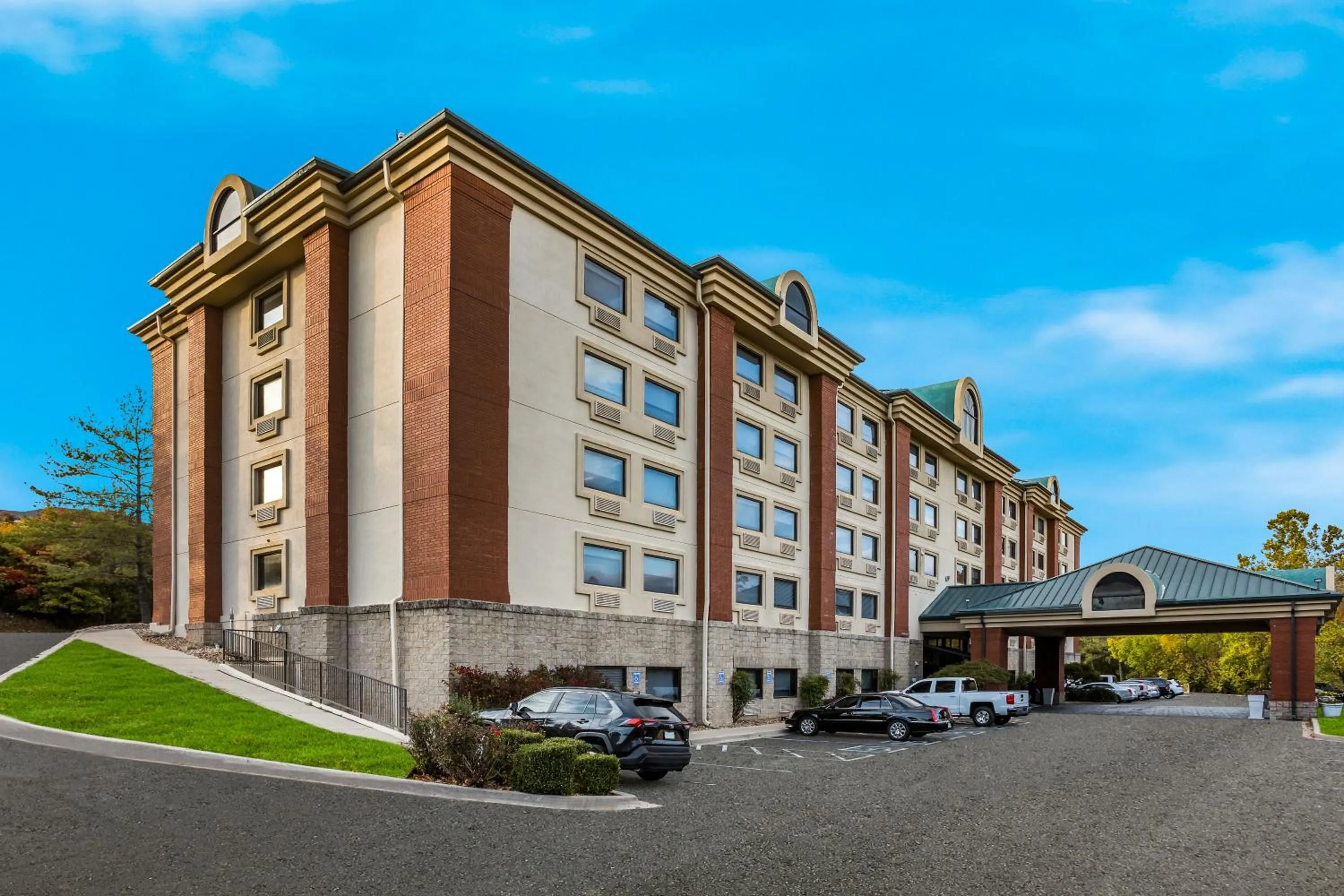 Property building in Holiday Inn Express Branson- Green Mountain Drive by IHG