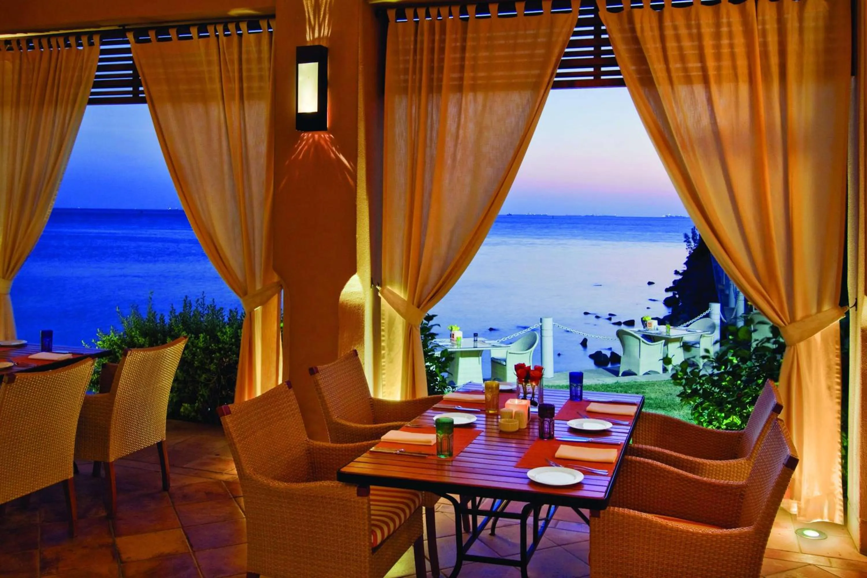 Restaurant/places to eat in Park Hyatt Jeddah - Marina, Club and Spa