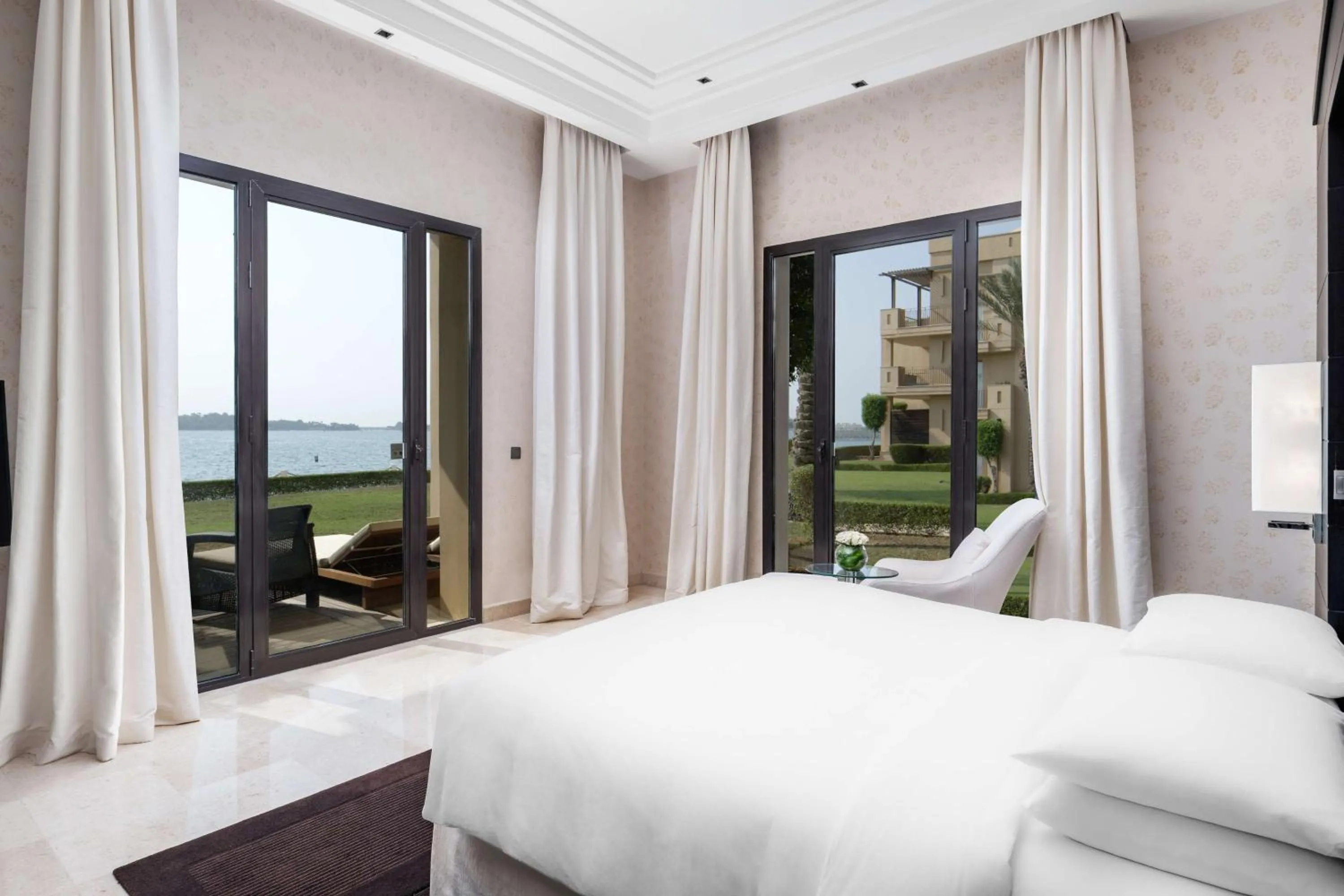 Photo of the whole room, Bed in Park Hyatt Jeddah - Marina, Club and Spa