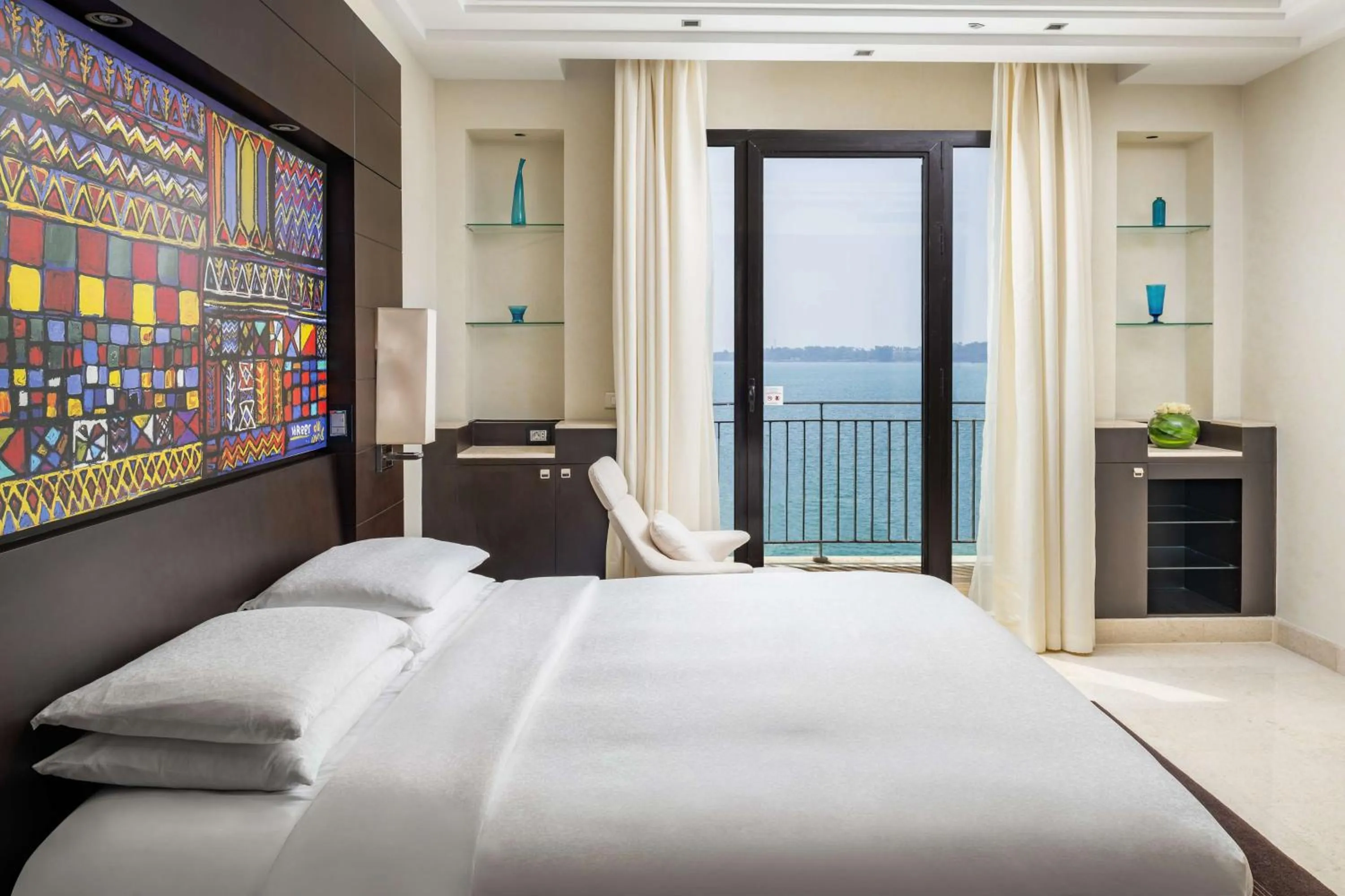 Bed in Park Hyatt Jeddah - Marina, Club and Spa