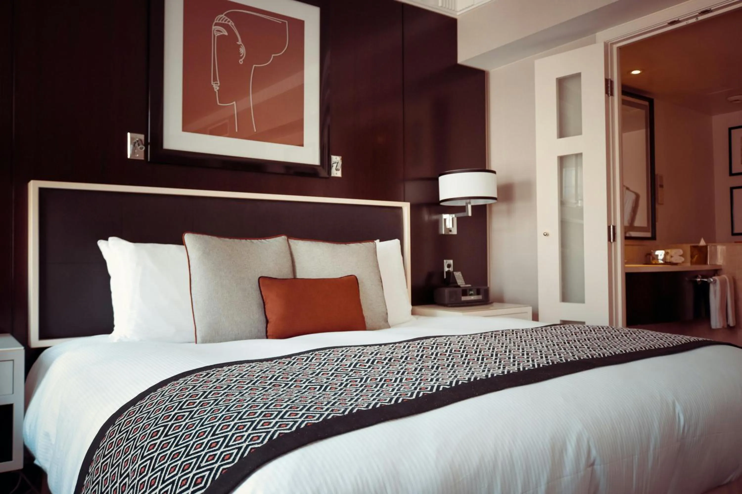 Bedroom, Bed in Eastyard Dammam Hotel - Formerly Ramada by Wyndham Dammam