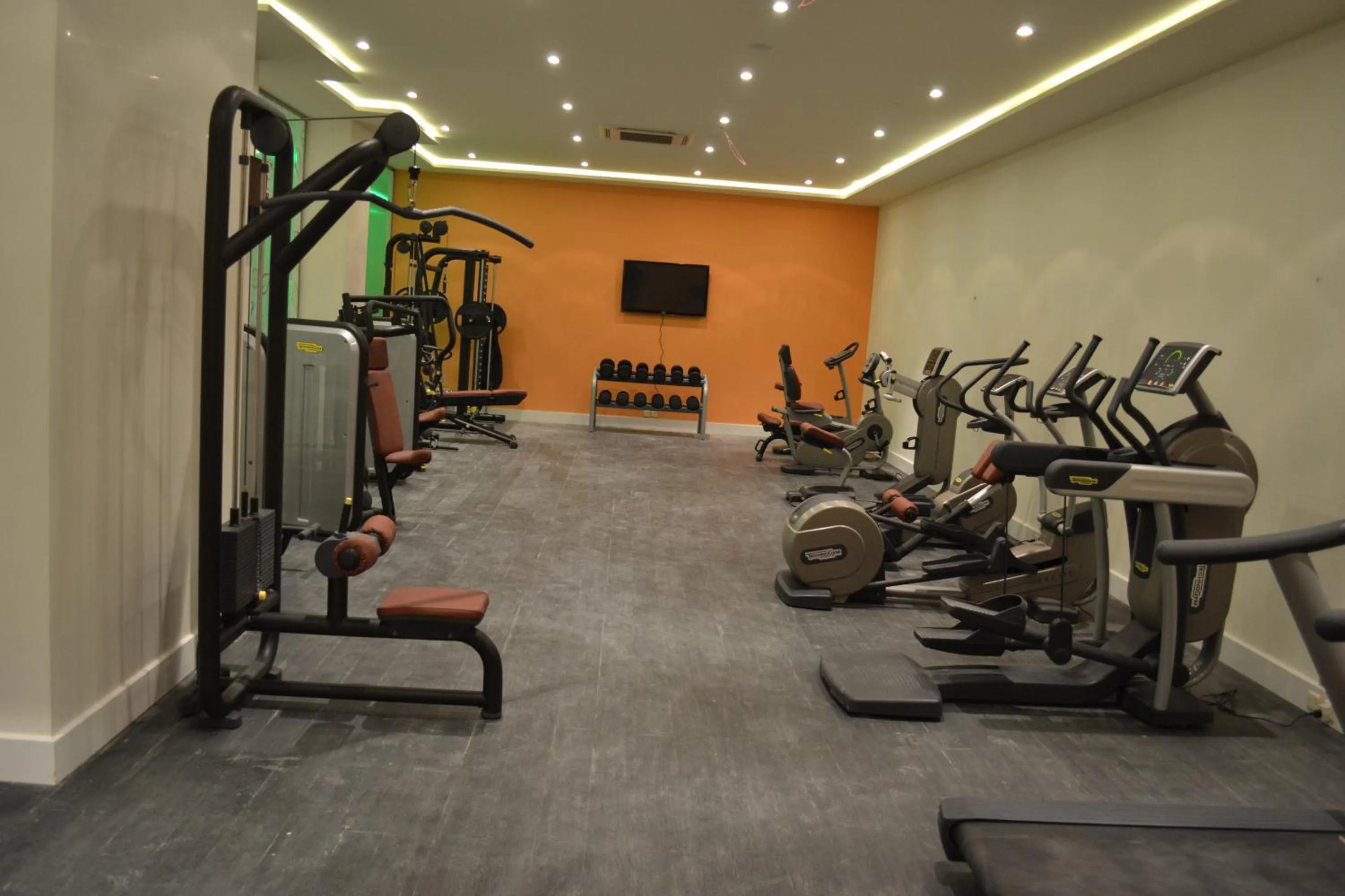 Fitness centre/facilities in Golden Tulip Hail
