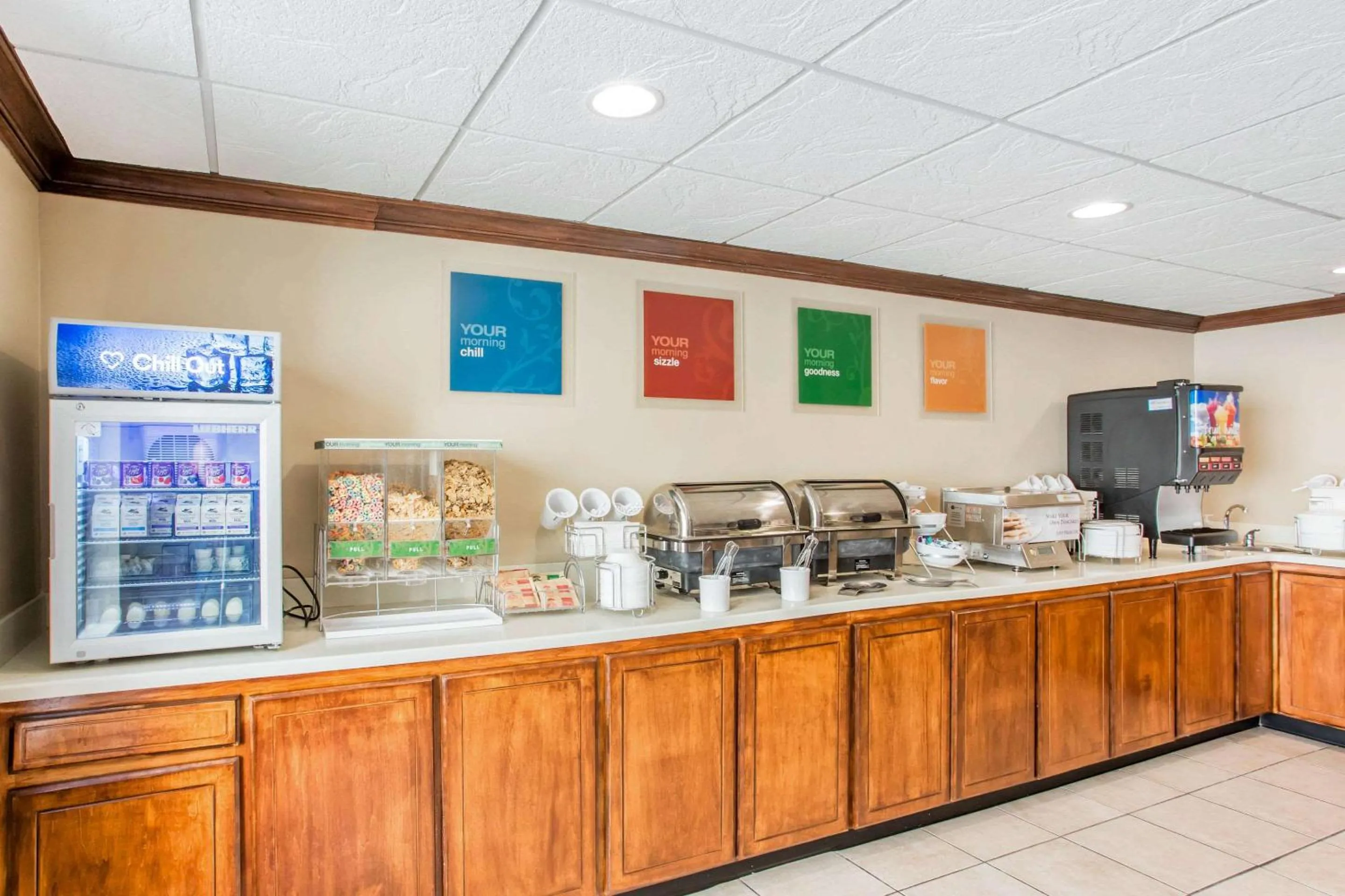 Breakfast in Comfort Inn Franklin Highway 96