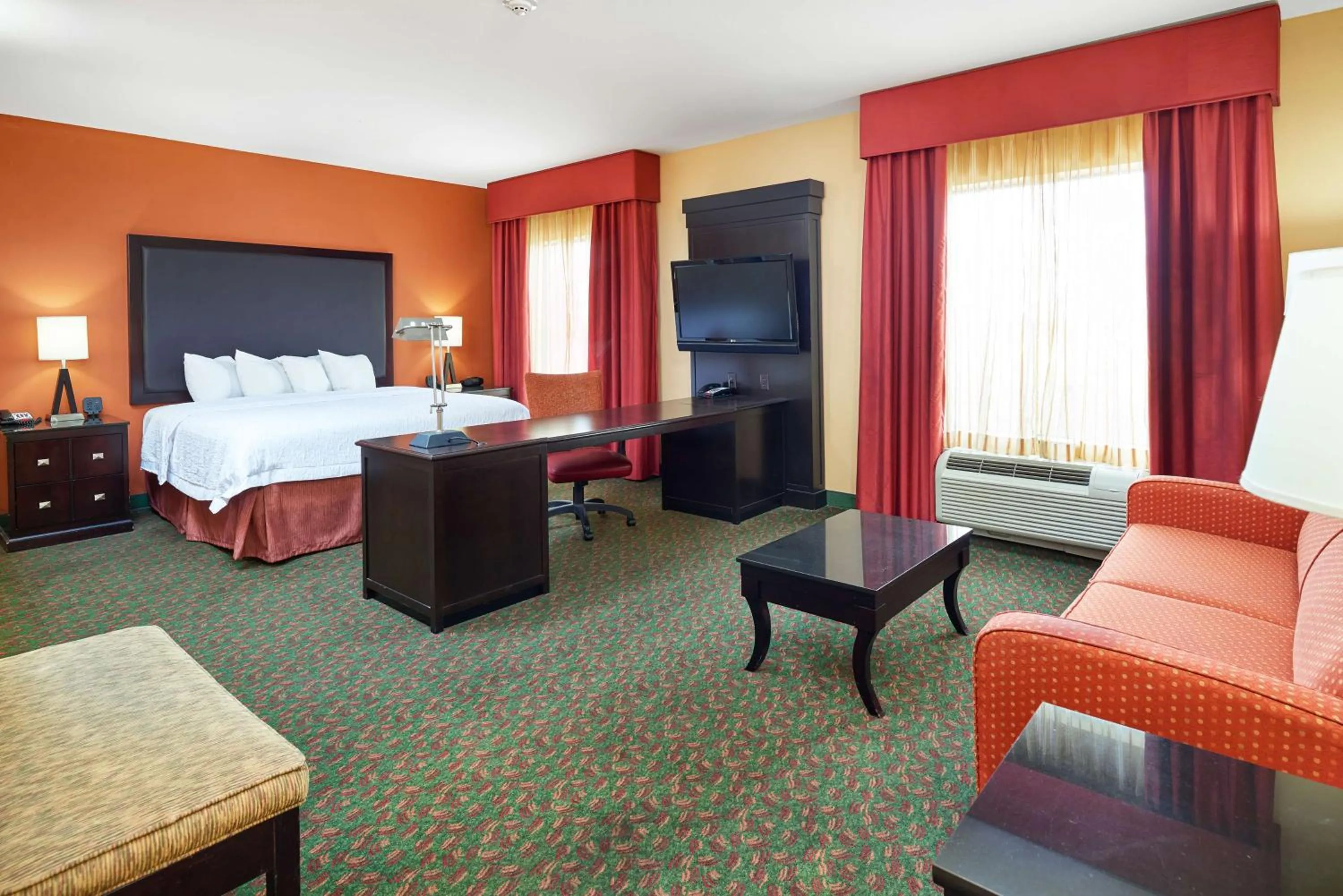 Bedroom, Bed in Hampton Inn & Suites Waco-South