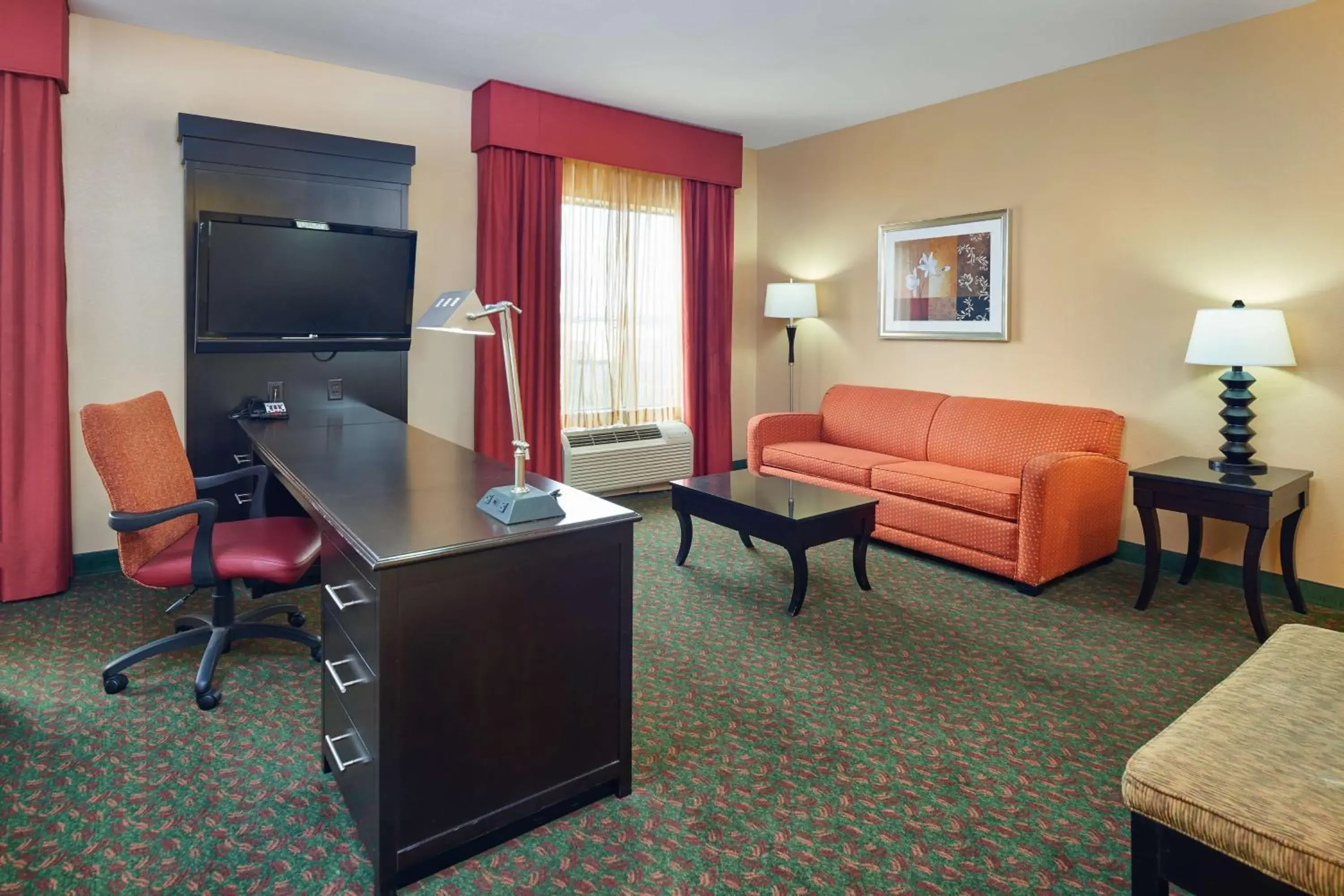 Bedroom in Hampton Inn & Suites Waco-South Bedroom in Hampton Inn & Suites Waco-South