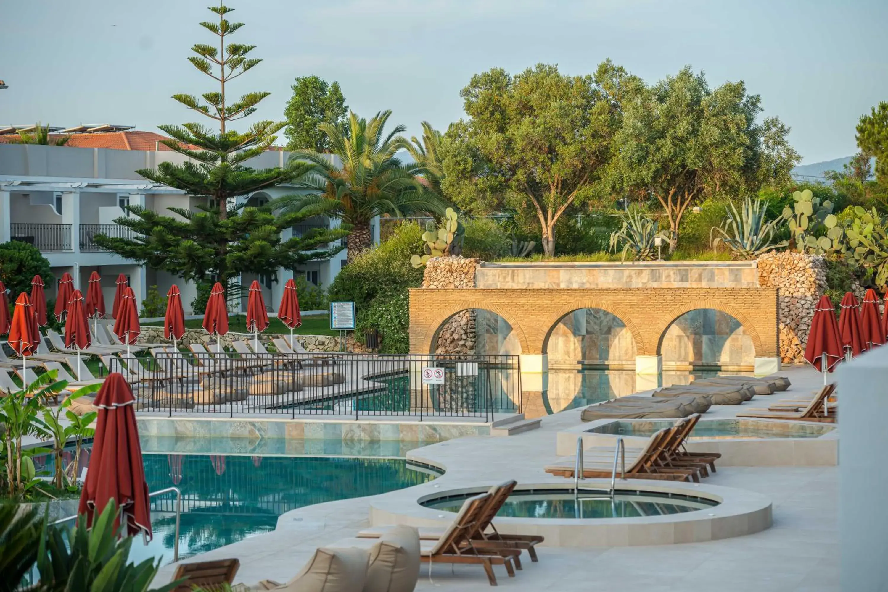 Bitzaro Grande Hotel & Suites Bitzaro Grande Hotel & Suites