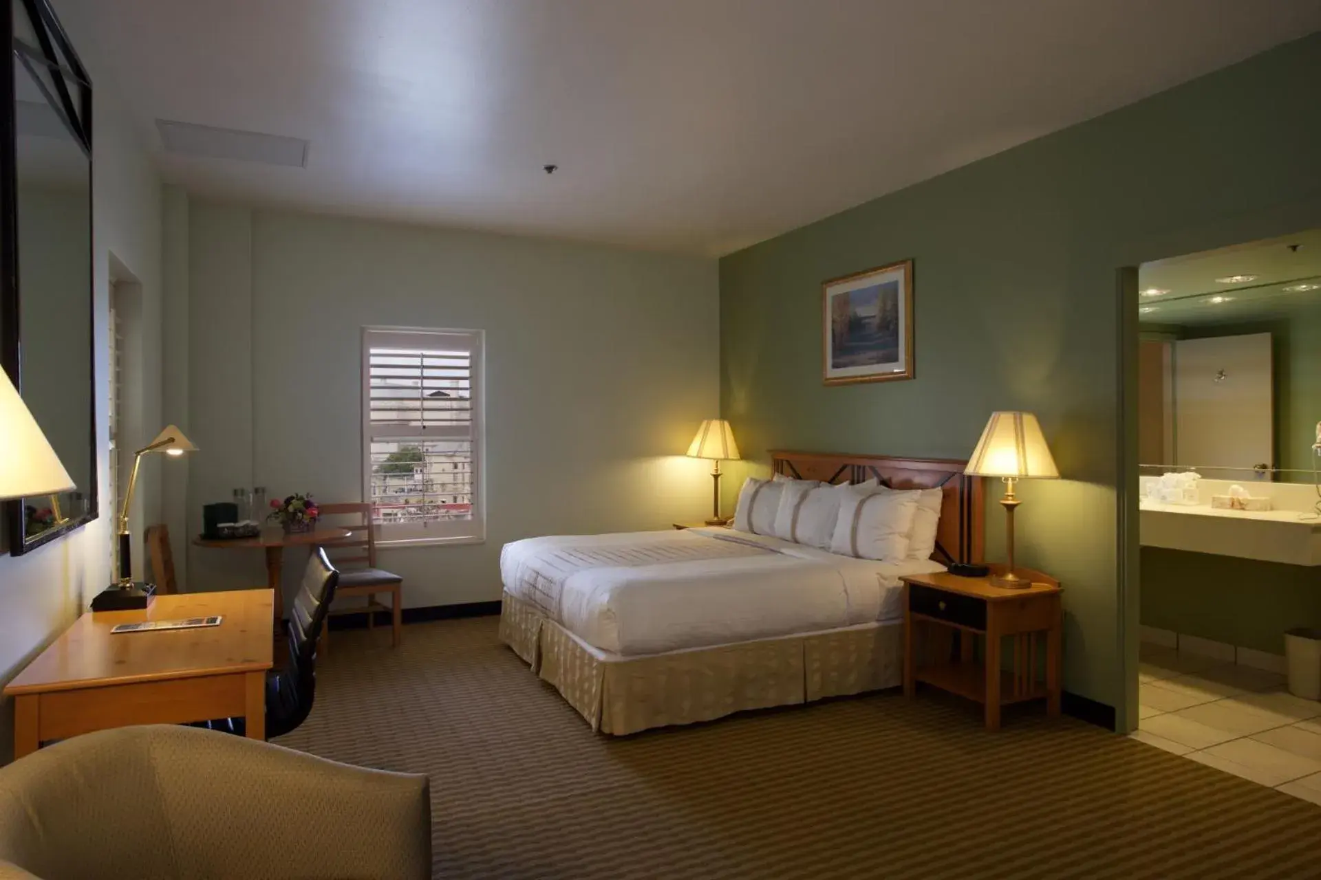 Bed in The Crockett Hotel Bed in The Crockett Hotel