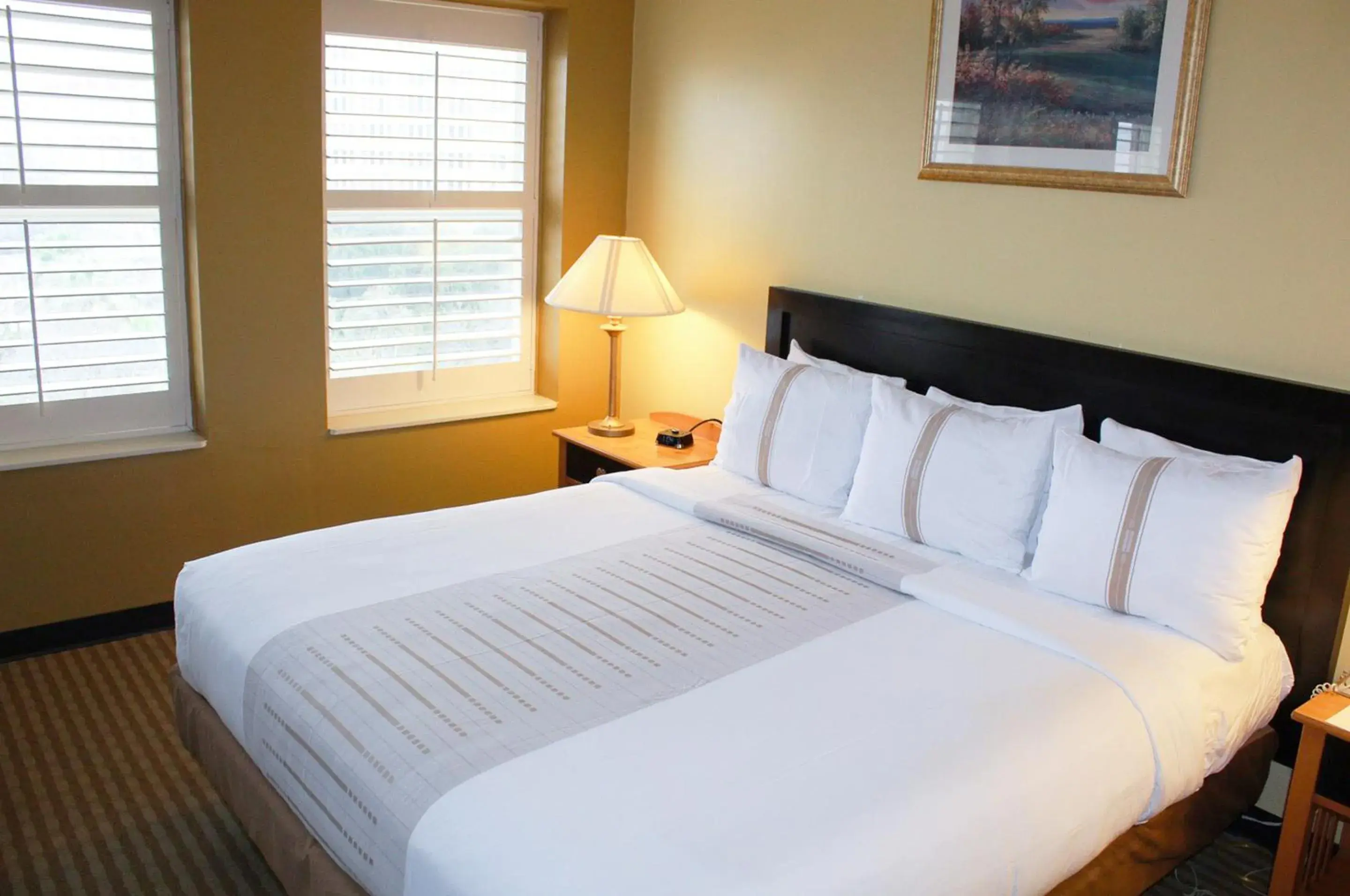 Bedroom, Bed in The Crockett Hotel Bedroom, Bed in The Crockett Hotel